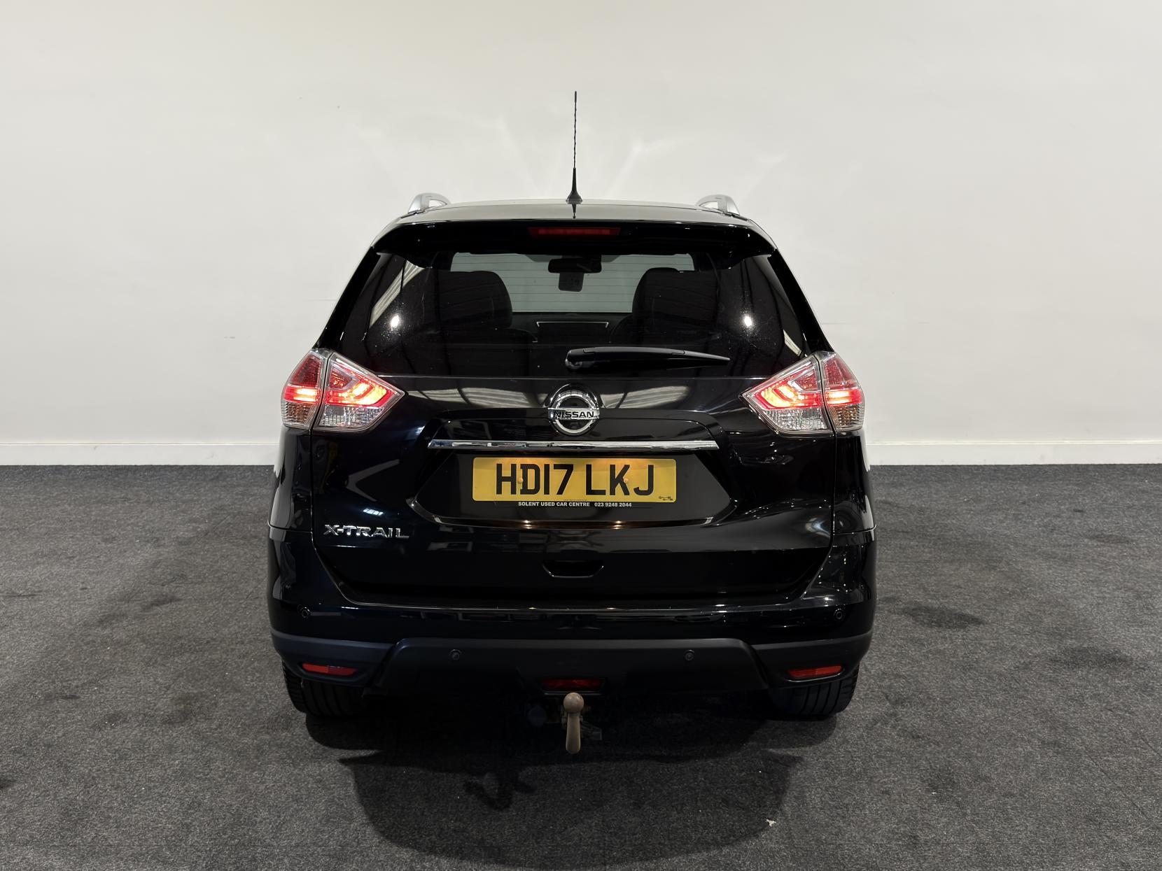 Nissan X-Trail 2.0 dCi Tekna SUV 5dr Diesel XTRON 4WD Euro 6 (s/s) (177 ps)