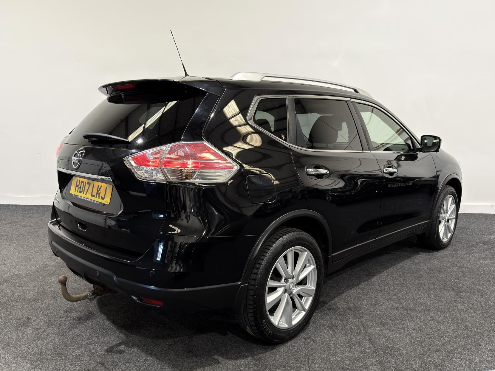 Nissan X-Trail 2.0 dCi Tekna SUV 5dr Diesel XTRON 4WD Euro 6 (s/s) (177 ps)