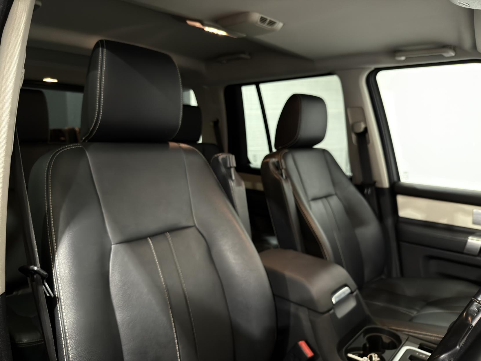 Land Rover Discovery 4 3.0 SD V6 Landmark LE SUV 5dr Diesel CommandShift 4WD Euro 5 (245 ps)