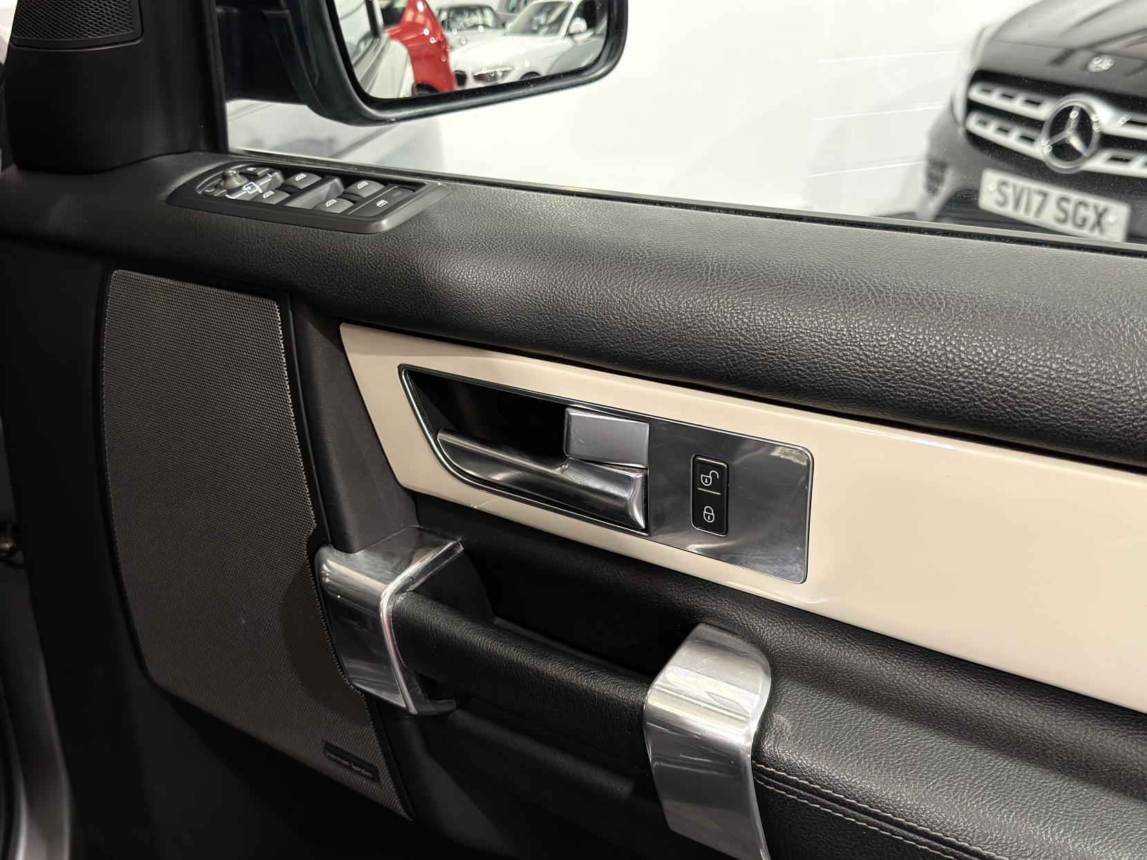 Land Rover Discovery 4 3.0 SD V6 Landmark LE SUV 5dr Diesel CommandShift 4WD Euro 5 (245 ps)