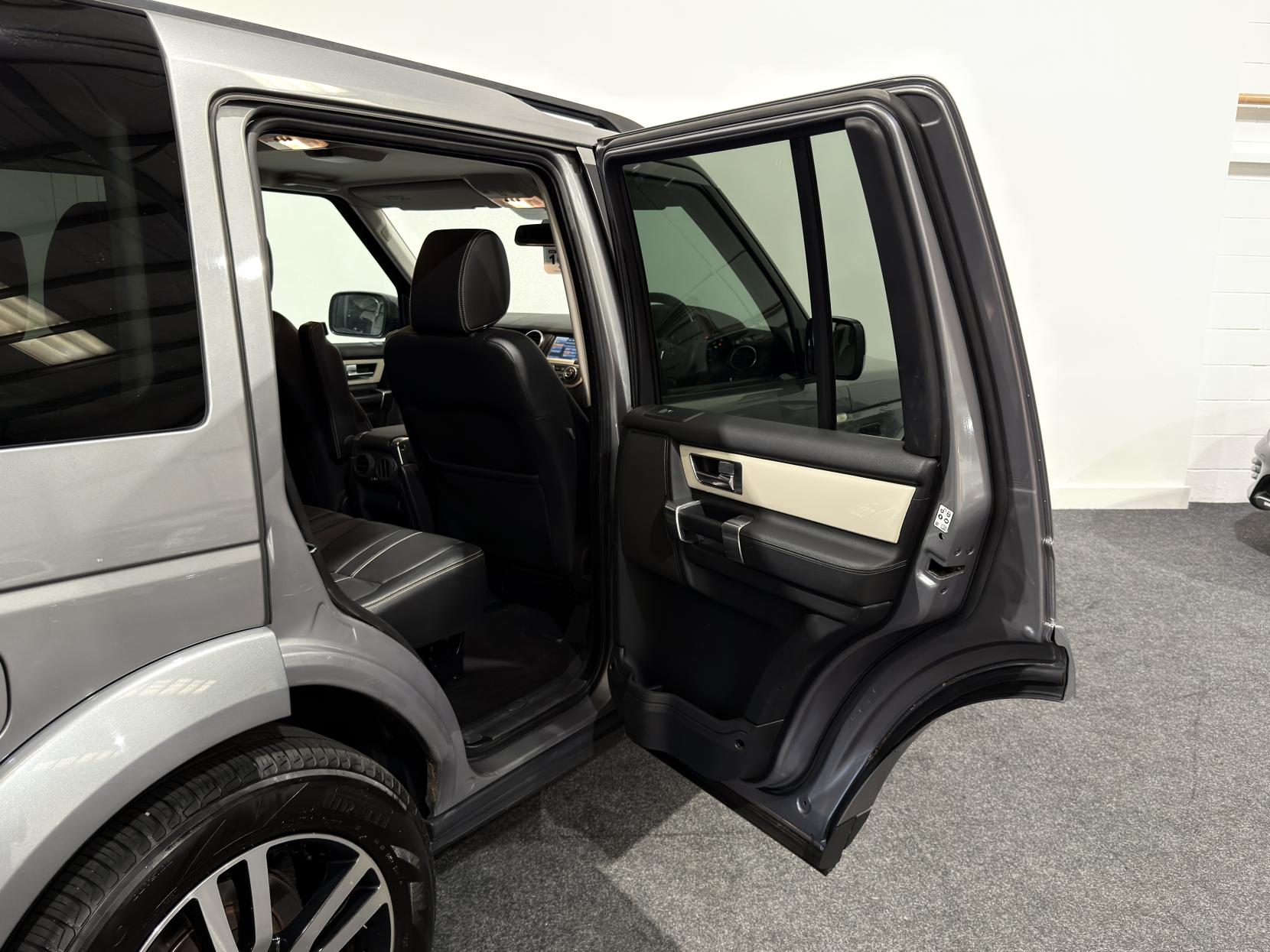 Land Rover Discovery 4 3.0 SD V6 Landmark LE SUV 5dr Diesel CommandShift 4WD Euro 5 (245 ps)