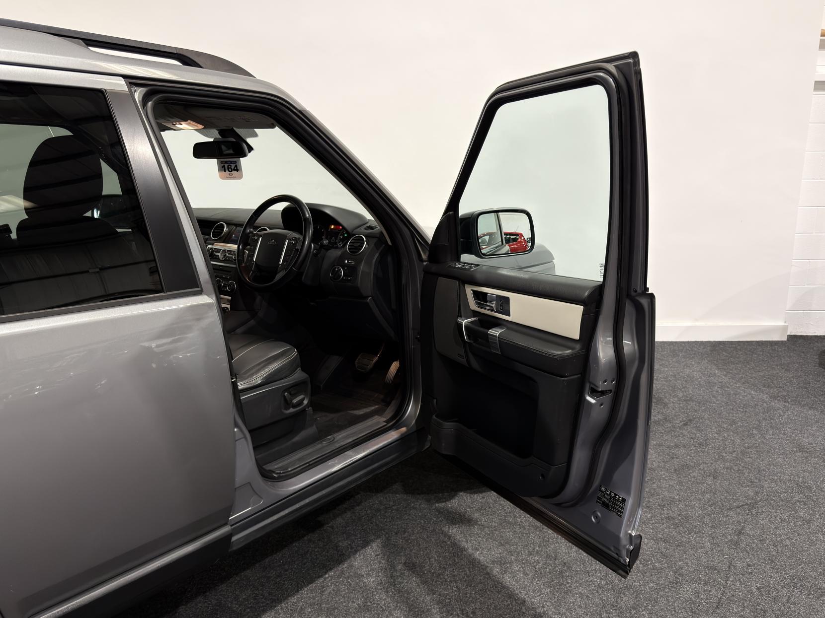 Land Rover Discovery 4 3.0 SD V6 Landmark LE SUV 5dr Diesel CommandShift 4WD Euro 5 (245 ps)