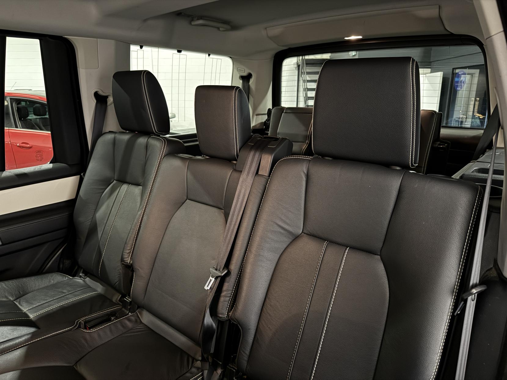 Land Rover Discovery 4 3.0 SD V6 Landmark LE SUV 5dr Diesel CommandShift 4WD Euro 5 (245 ps)