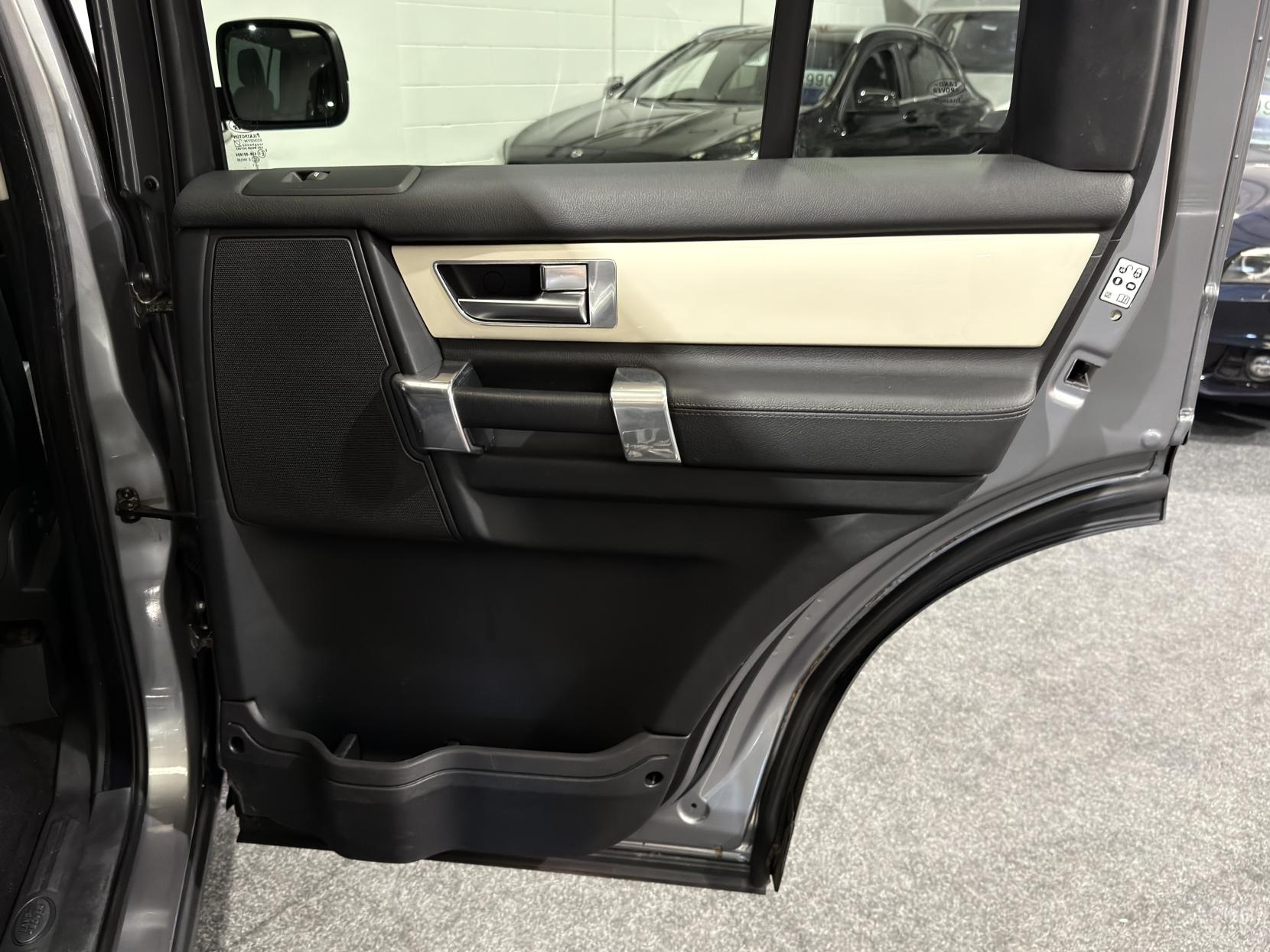 Land Rover Discovery 4 3.0 SD V6 Landmark LE SUV 5dr Diesel CommandShift 4WD Euro 5 (245 ps)