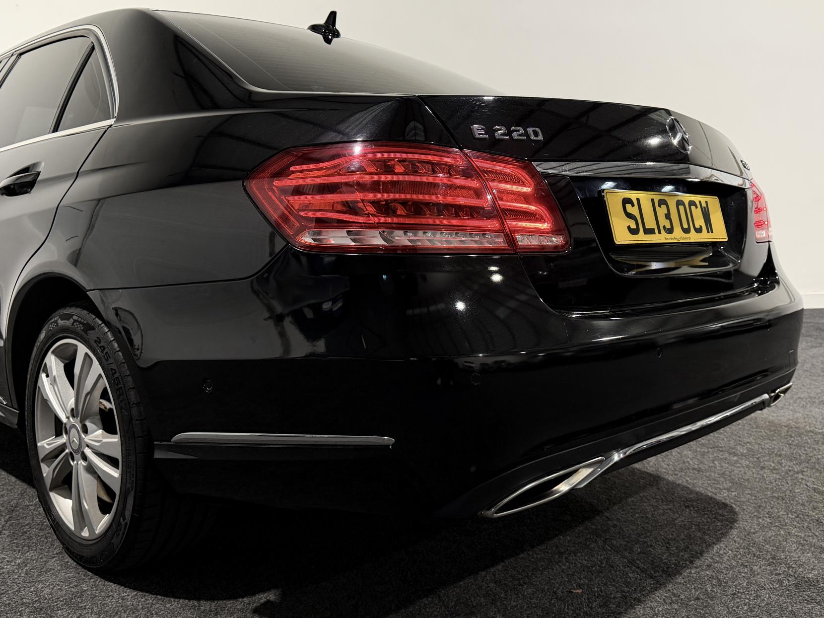 Mercedes-Benz E Class 2.1 E220 CDI SE Saloon 4dr Diesel G-Tronic+ Euro 5 (s/s) (170 ps)