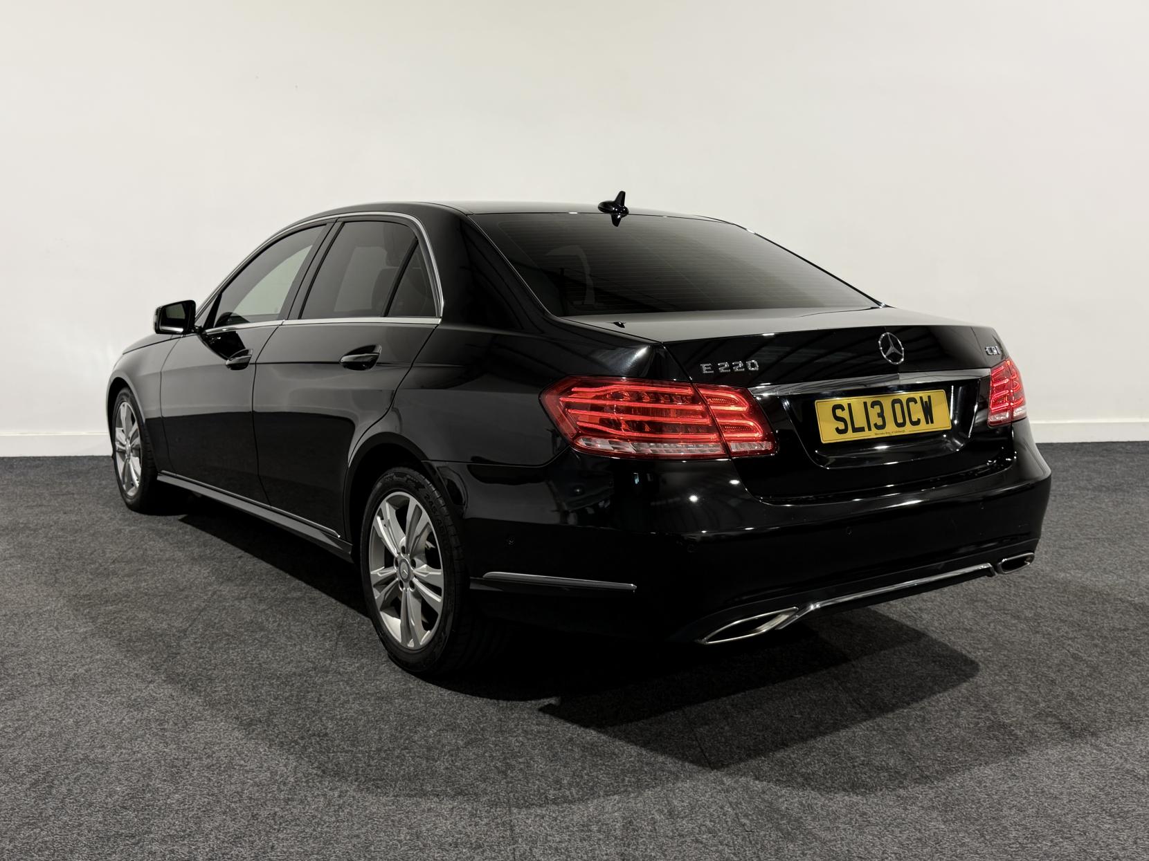 Mercedes-Benz E Class 2.1 E220 CDI SE Saloon 4dr Diesel G-Tronic+ Euro 5 (s/s) (170 ps)
