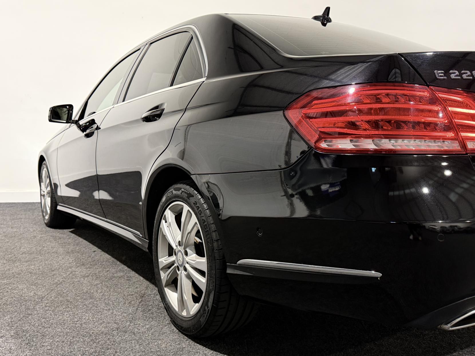 Mercedes-Benz E Class 2.1 E220 CDI SE Saloon 4dr Diesel G-Tronic+ Euro 5 (s/s) (170 ps)
