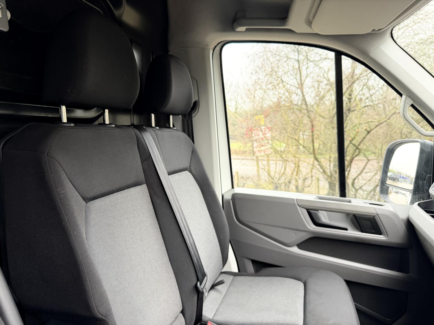 Volkswagen Crafter 2.0 TDI CR35 Trendline Panel Van 5dr Diesel Manual FWD MWB Euro 6 (s/s) (140 ps)