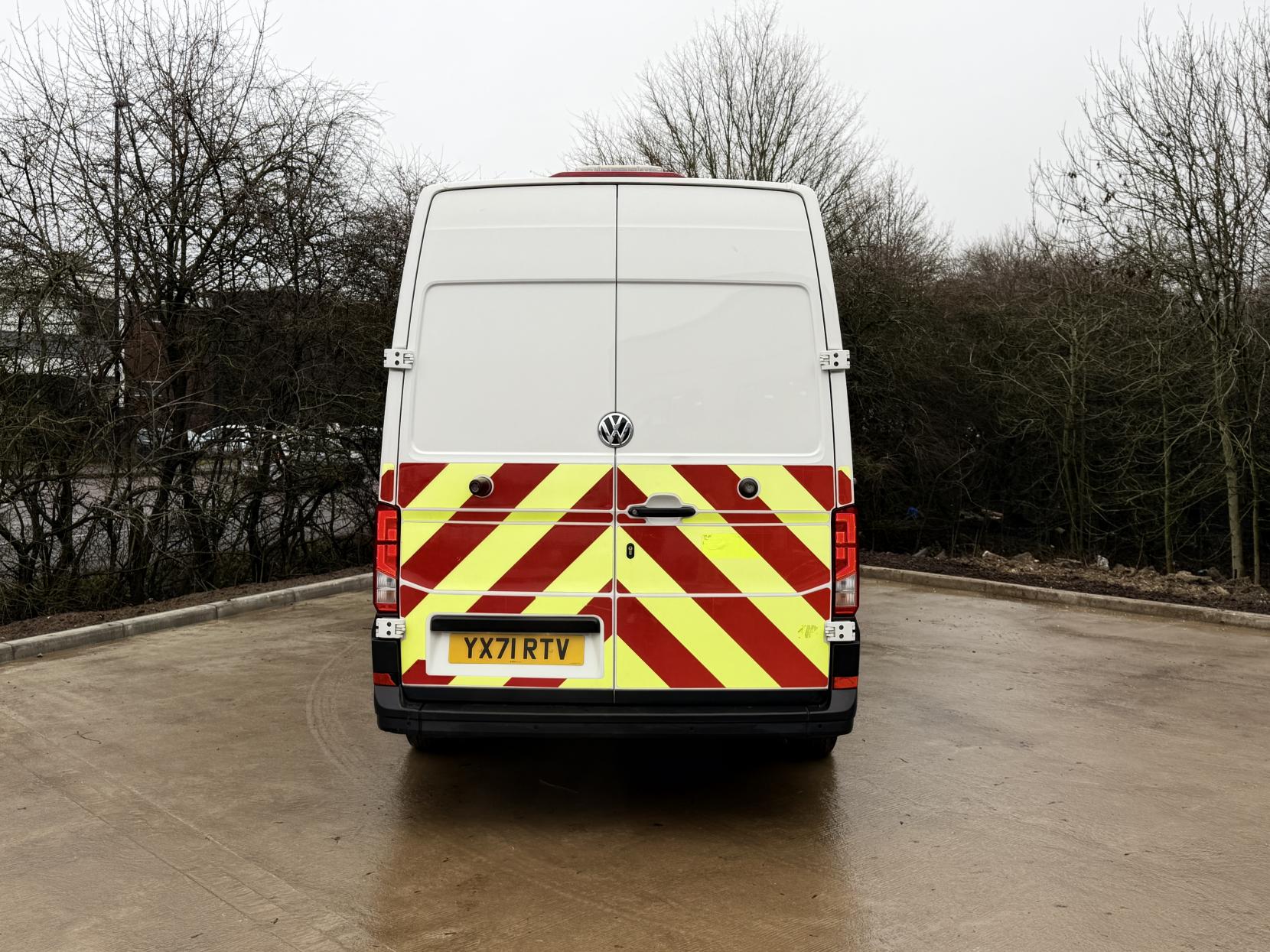 Volkswagen Crafter 2.0 TDI CR35 Trendline Panel Van 5dr Diesel Manual FWD MWB Euro 6 (s/s) (140 ps)