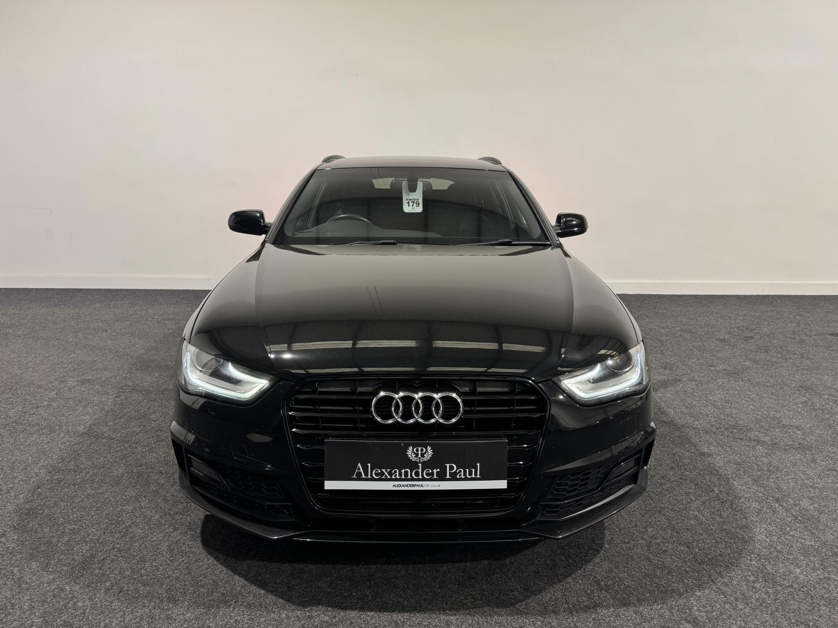 Audi A4 Avant 2.0 TDI Black Edition Plus Estate 5dr Diesel Multitronic Euro 5 (s/s) (150 ps)