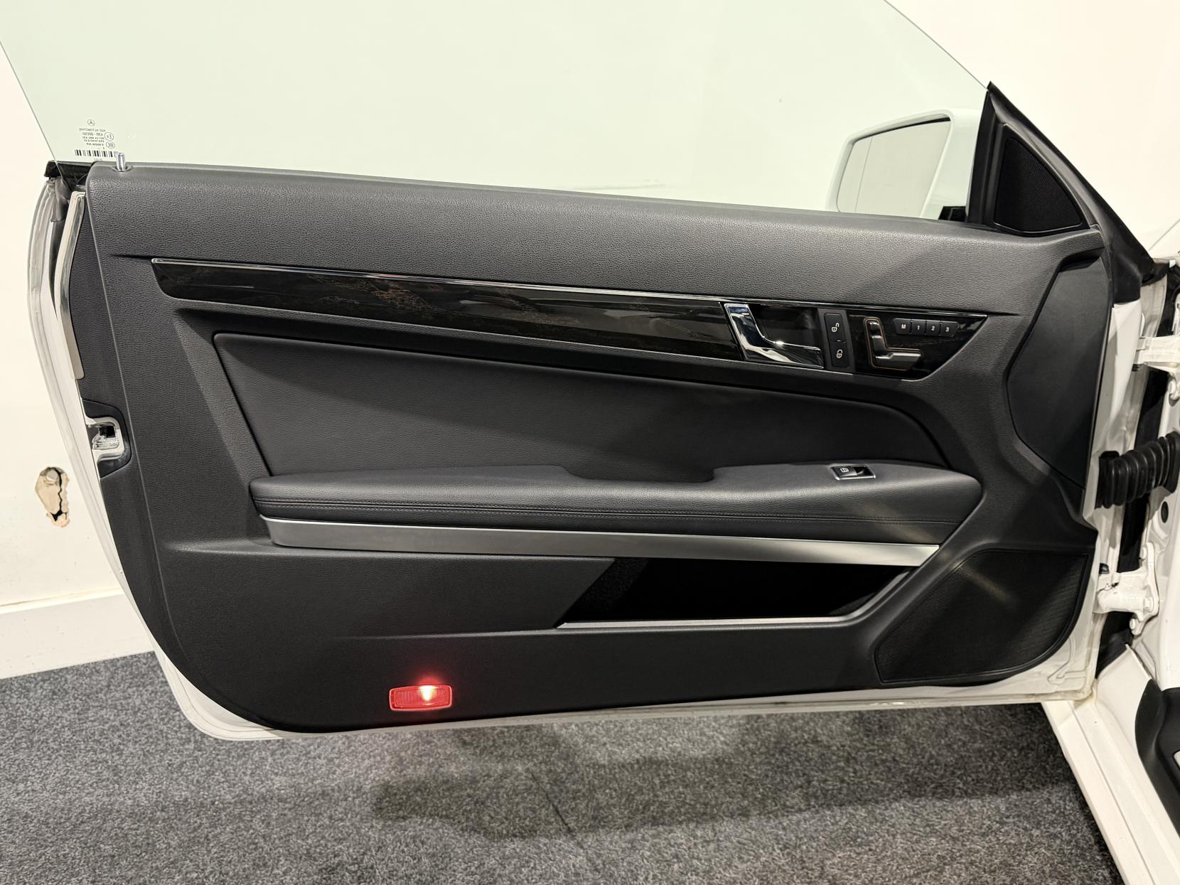 Mercedes-Benz E Class 1.8 E200 BlueEfficiency Sport Coupe 2dr Petrol G-Tronic+ Euro 5 (s/s) (184 ps)