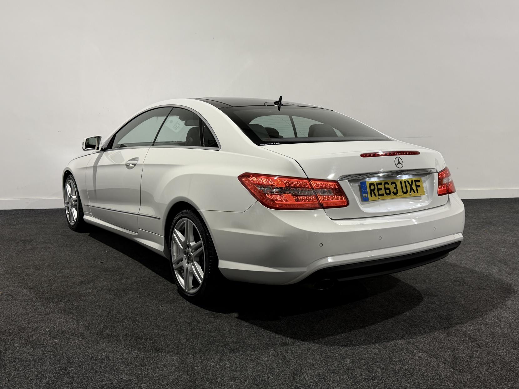 Mercedes-Benz E Class 1.8 E200 BlueEfficiency Sport Coupe 2dr Petrol G-Tronic+ Euro 5 (s/s) (184 ps)
