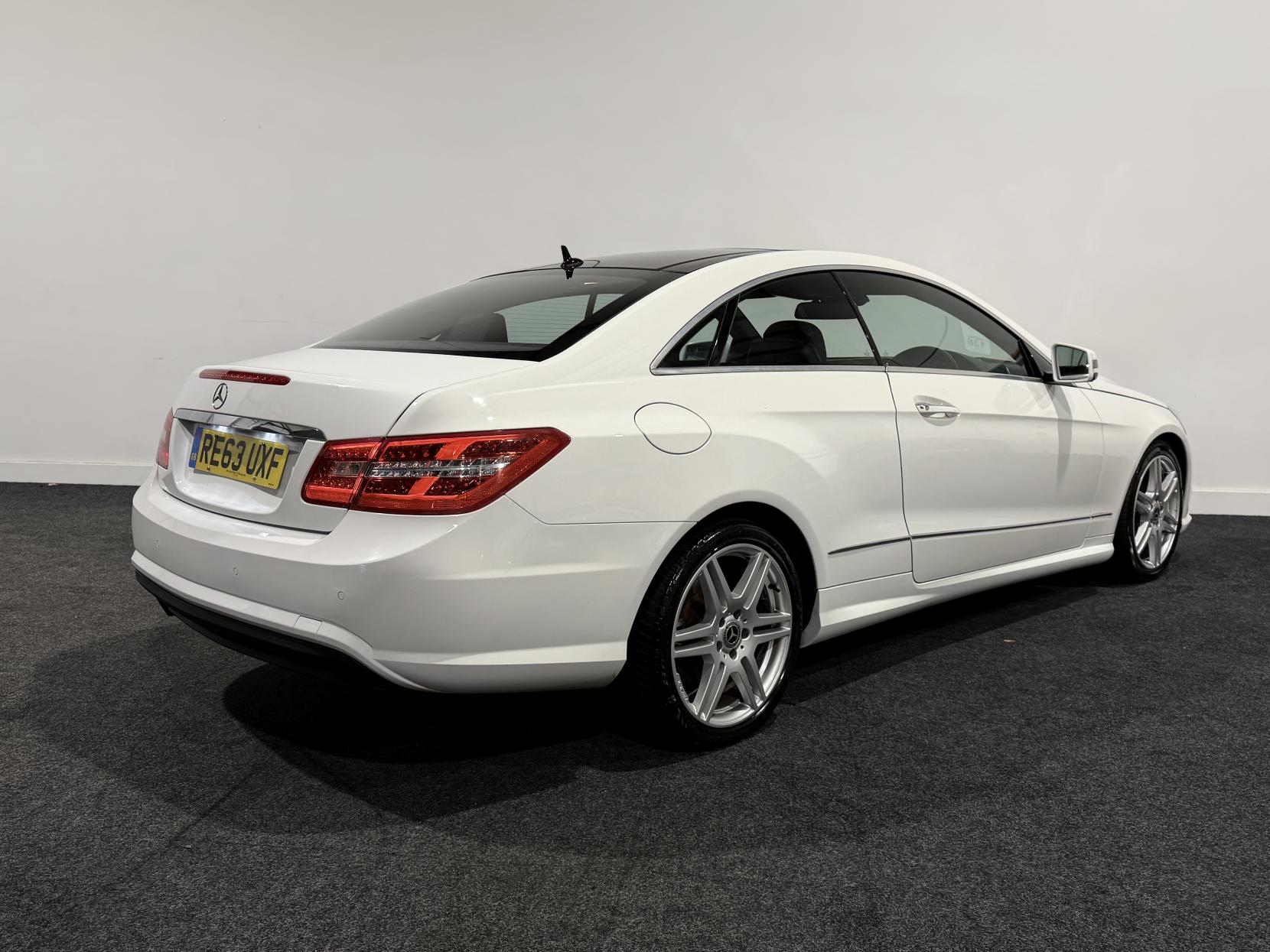 Mercedes-Benz E Class 1.8 E200 BlueEfficiency Sport Coupe 2dr Petrol G-Tronic+ Euro 5 (s/s) (184 ps)