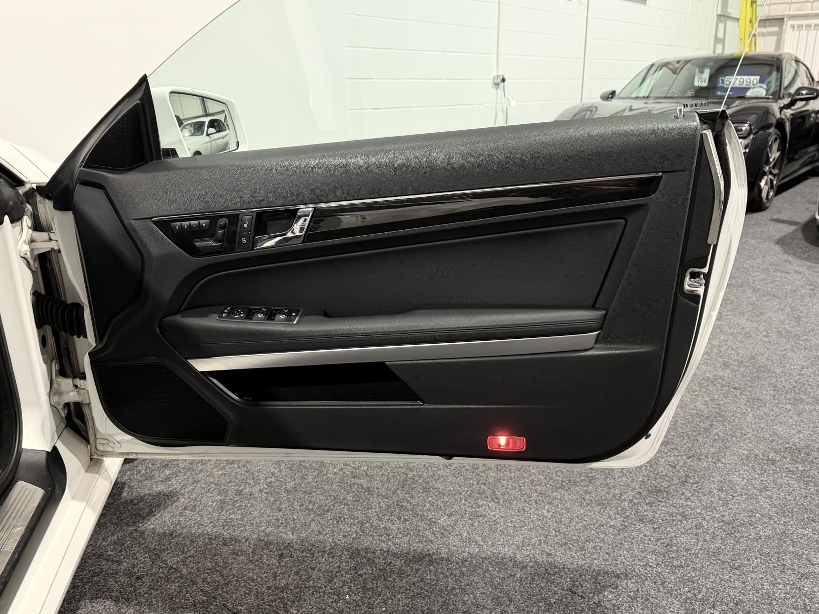 Mercedes-Benz E Class 1.8 E200 BlueEfficiency Sport Coupe 2dr Petrol G-Tronic+ Euro 5 (s/s) (184 ps)