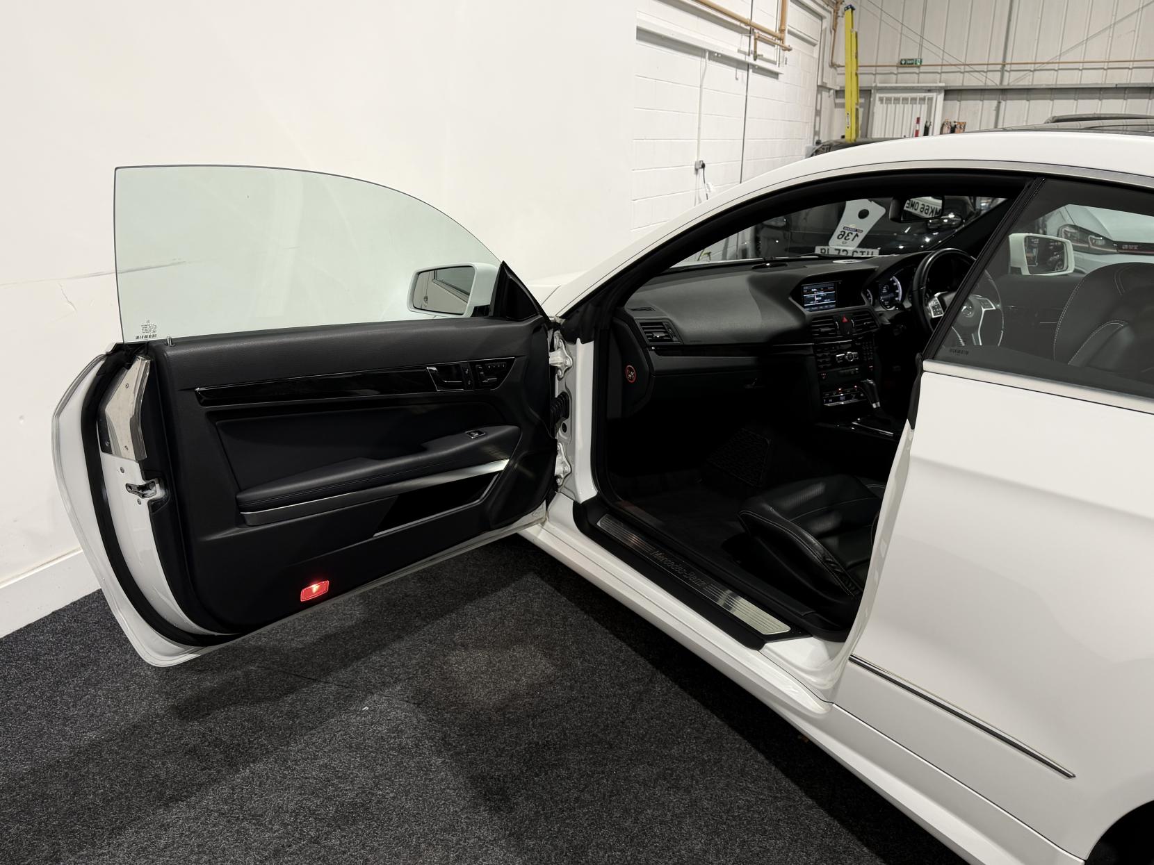 Mercedes-Benz E Class 1.8 E200 BlueEfficiency Sport Coupe 2dr Petrol G-Tronic+ Euro 5 (s/s) (184 ps)