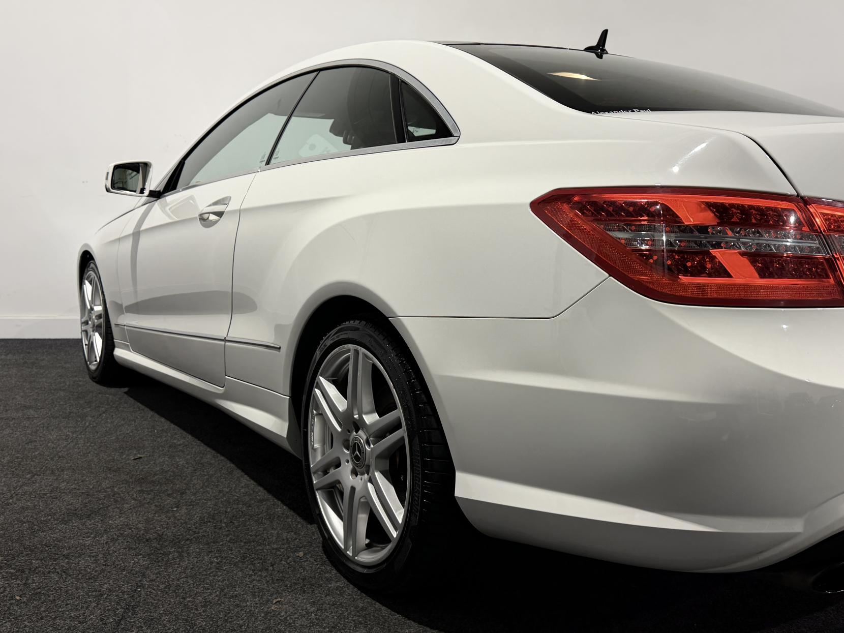 Mercedes-Benz E Class 1.8 E200 BlueEfficiency Sport Coupe 2dr Petrol G-Tronic+ Euro 5 (s/s) (184 ps)