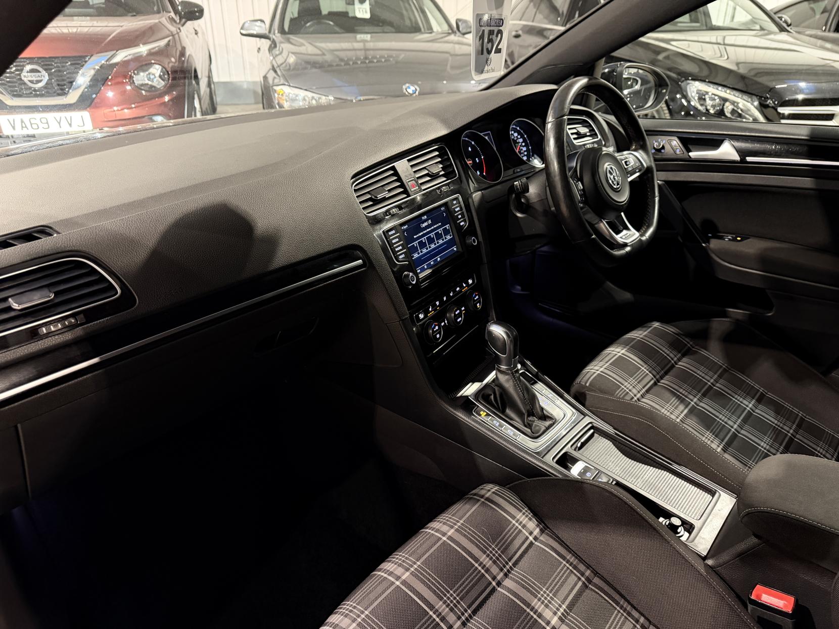 Volkswagen Golf 2.0 TDI BlueMotion Tech GTD Hatchback 5dr Diesel DSG Euro 6 (s/s) (184 ps)