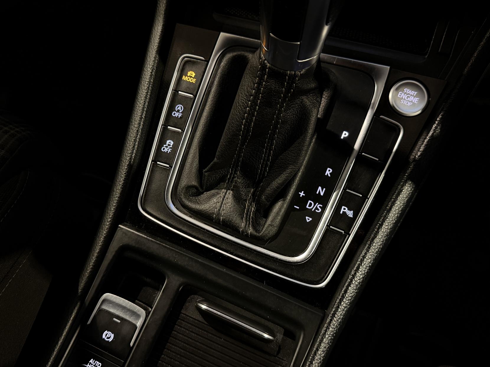 Volkswagen Golf 2.0 TDI BlueMotion Tech GTD Hatchback 5dr Diesel DSG Euro 6 (s/s) (184 ps)