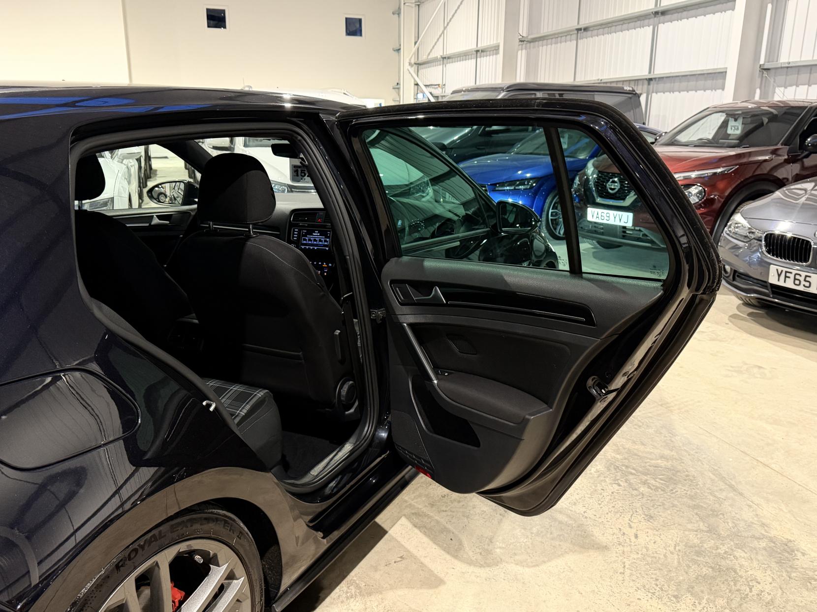 Volkswagen Golf 2.0 TDI BlueMotion Tech GTD Hatchback 5dr Diesel DSG Euro 6 (s/s) (184 ps)