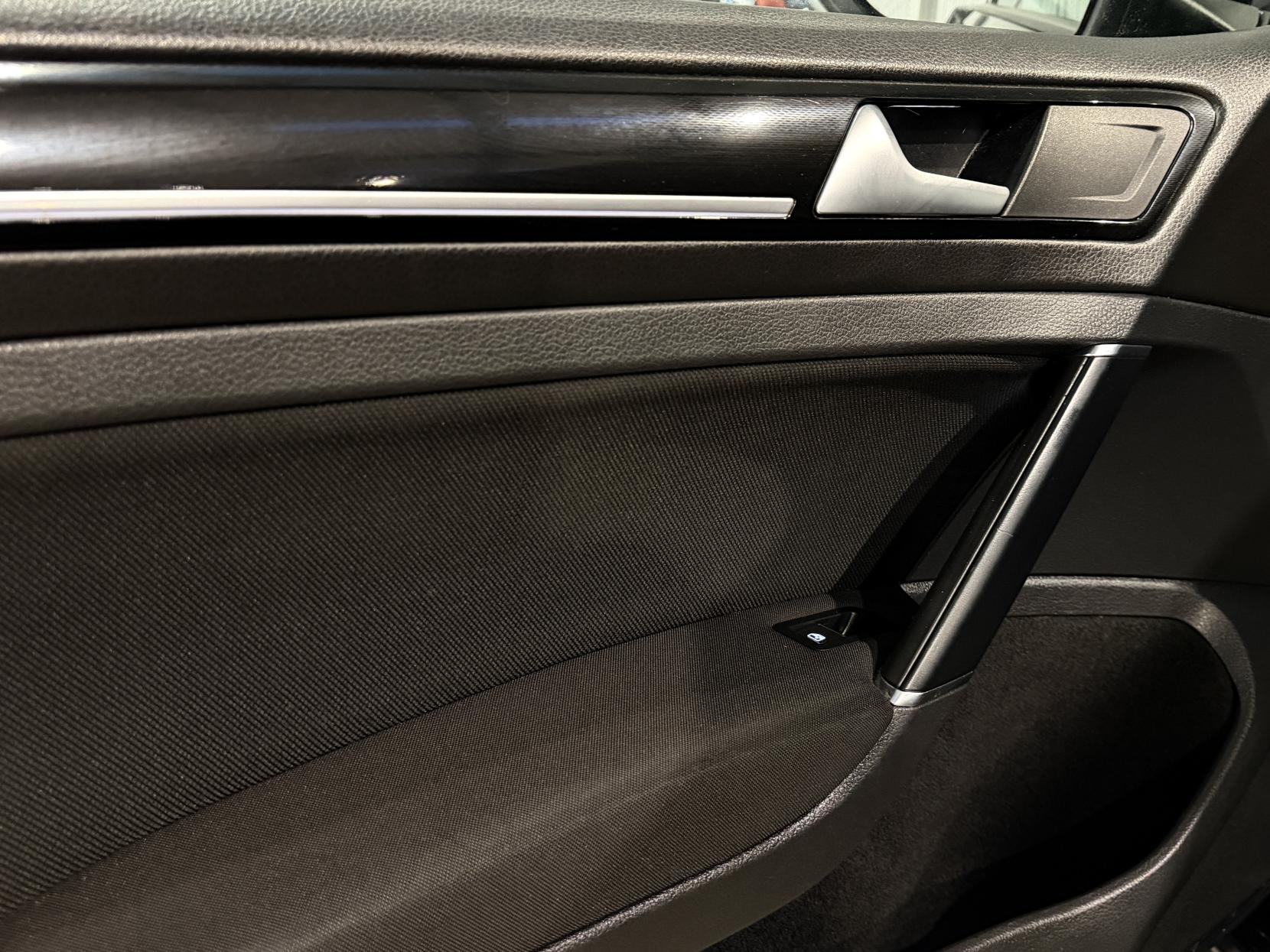 Volkswagen Golf 2.0 TDI BlueMotion Tech GTD Hatchback 5dr Diesel DSG Euro 6 (s/s) (184 ps)