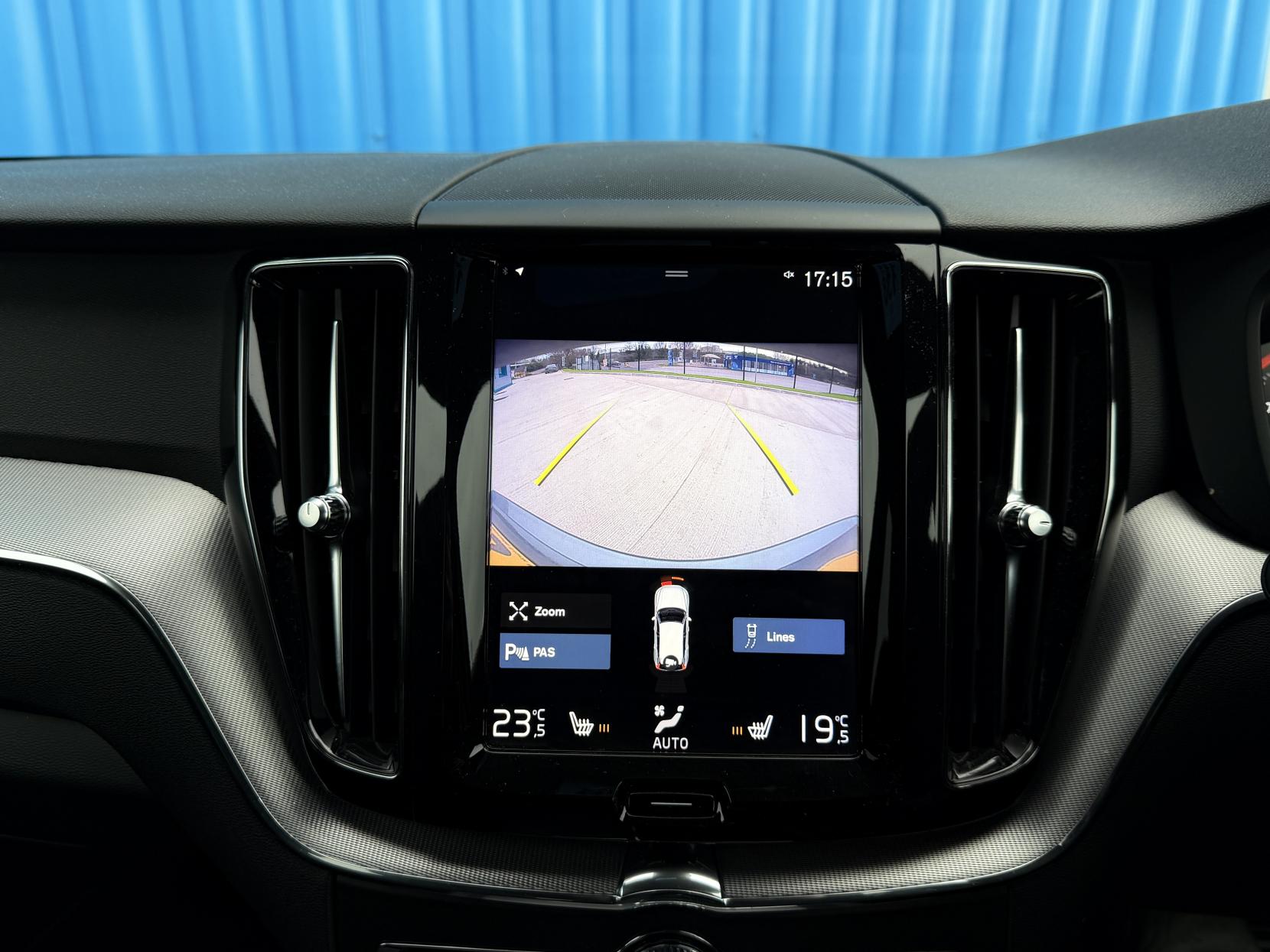 Volvo XC60 2.0 D4 R-Design SUV 5dr Diesel Auto AWD Euro 6 (s/s) (190 ps)