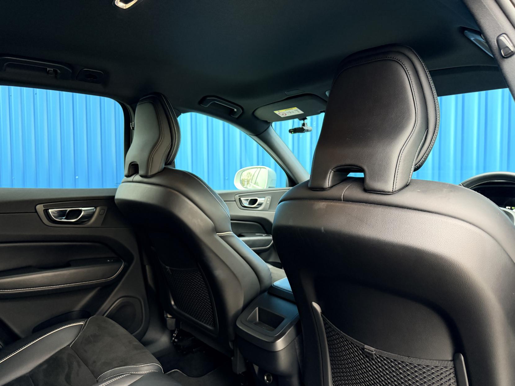 Volvo XC60 2.0 D4 R-Design SUV 5dr Diesel Auto AWD Euro 6 (s/s) (190 ps)