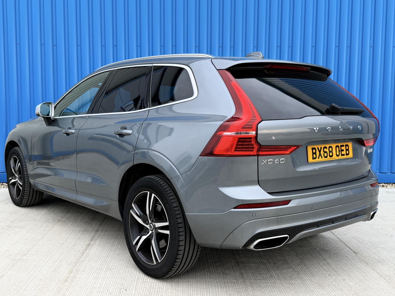 Volvo XC60 2.0 D4 R-Design SUV 5dr Diesel Auto AWD Euro 6 (s/s) (190 ps)