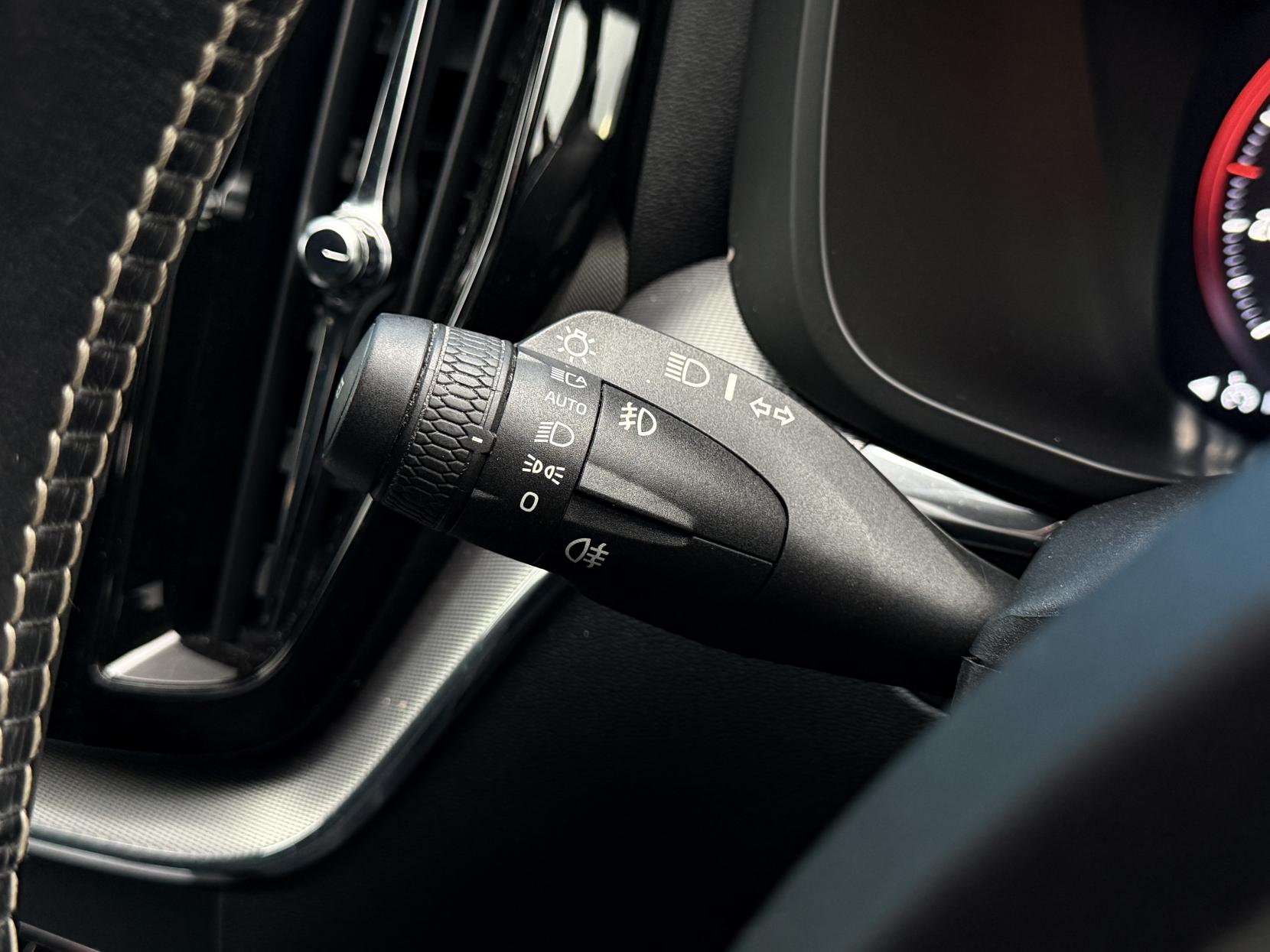 Volvo XC60 2.0 D4 R-Design SUV 5dr Diesel Auto AWD Euro 6 (s/s) (190 ps)