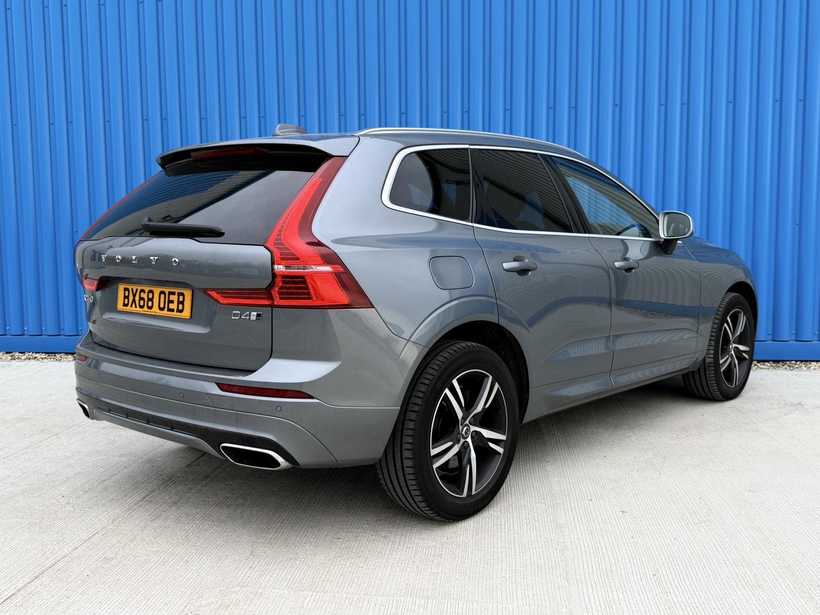 Volvo XC60 2.0 D4 R-Design SUV 5dr Diesel Auto AWD Euro 6 (s/s) (190 ps)