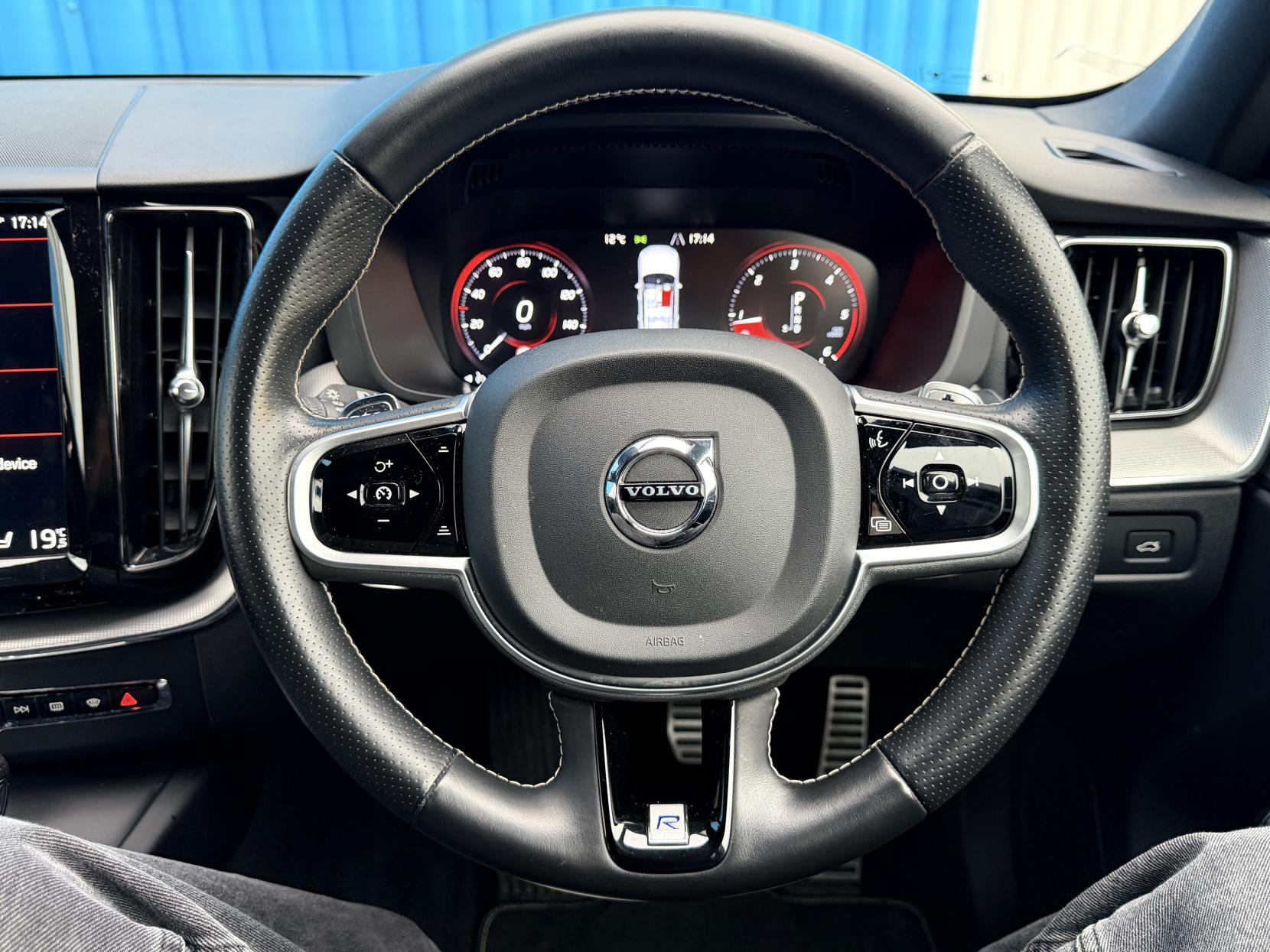 Volvo XC60 2.0 D4 R-Design SUV 5dr Diesel Auto AWD Euro 6 (s/s) (190 ps)