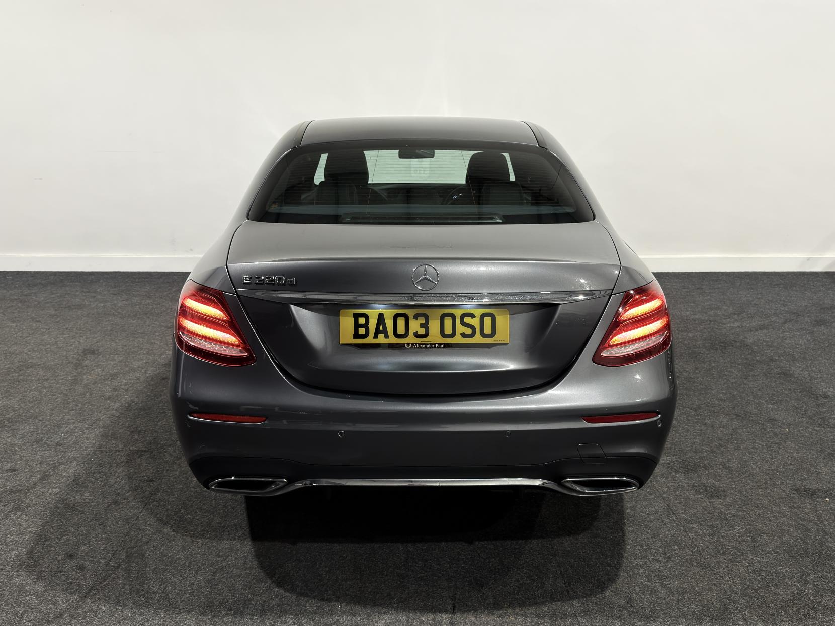 Mercedes-Benz E Class 2.0 E220d AMG Line Saloon 4dr Diesel G-Tronic+ Euro 6 (s/s) (194 ps)