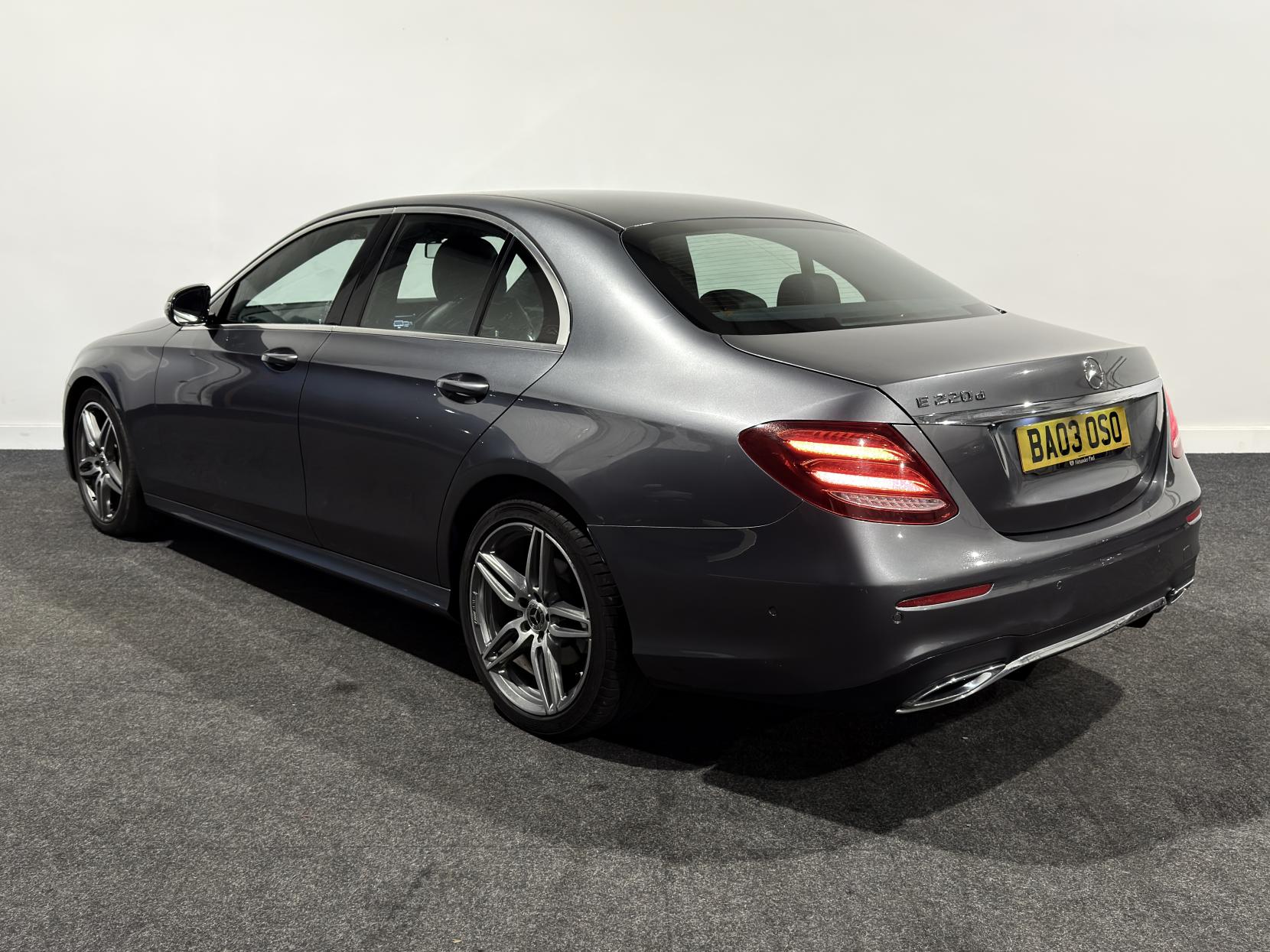 Mercedes-Benz E Class 2.0 E220d AMG Line Saloon 4dr Diesel G-Tronic+ Euro 6 (s/s) (194 ps)