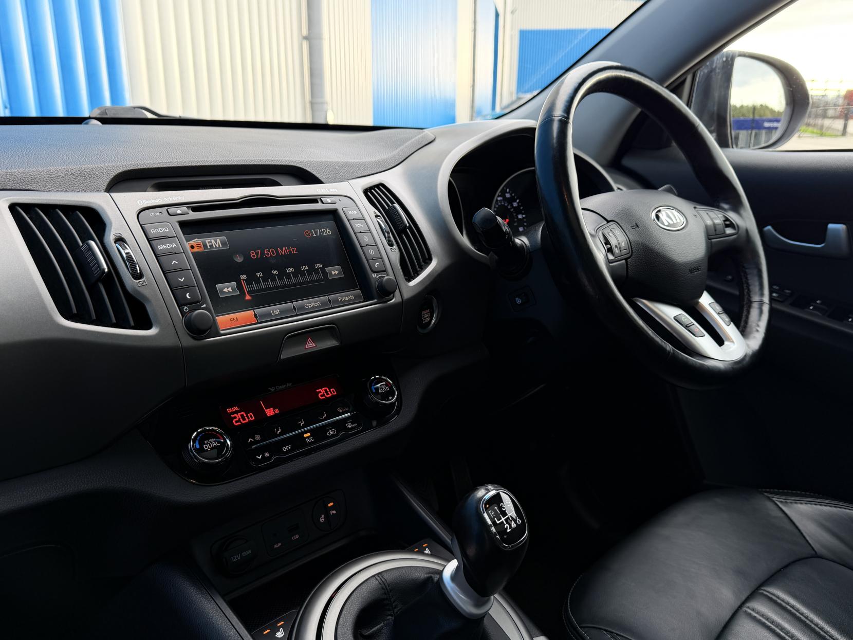 Kia Sportage 1.7 CRDi EcoDynamics 4 SUV 5dr Diesel Manual 2WD Euro 5 (s/s) (114 bhp)