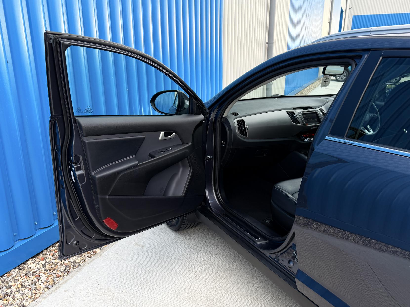 Kia Sportage 1.7 CRDi EcoDynamics 4 SUV 5dr Diesel Manual 2WD Euro 5 (s/s) (114 bhp)