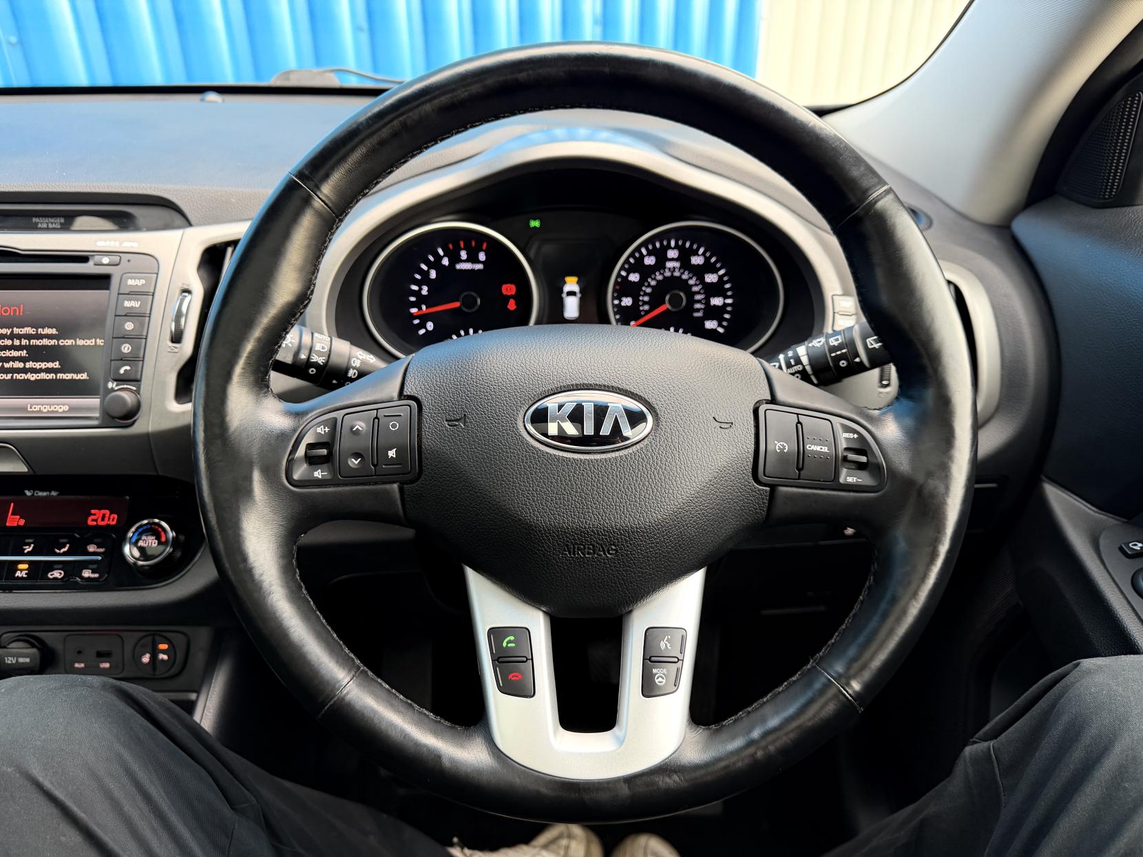 Kia Sportage 1.7 CRDi EcoDynamics 4 SUV 5dr Diesel Manual 2WD Euro 5 (s/s) (114 bhp)