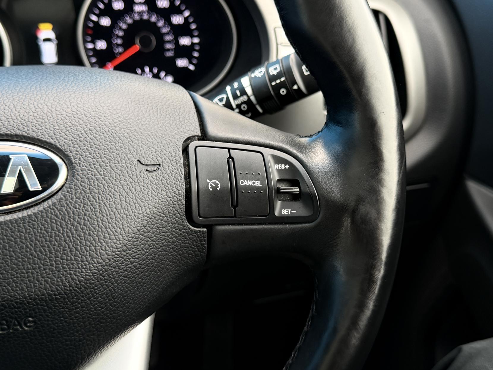 Kia Sportage 1.7 CRDi EcoDynamics 4 SUV 5dr Diesel Manual 2WD Euro 5 (s/s) (114 bhp)