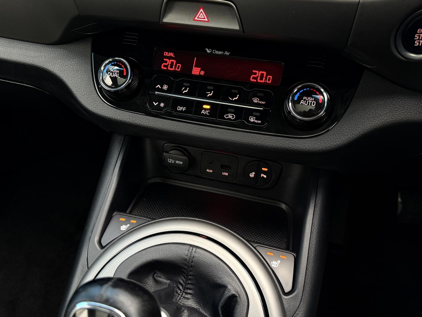 Kia Sportage 1.7 CRDi EcoDynamics 4 SUV 5dr Diesel Manual 2WD Euro 5 (s/s) (114 bhp)