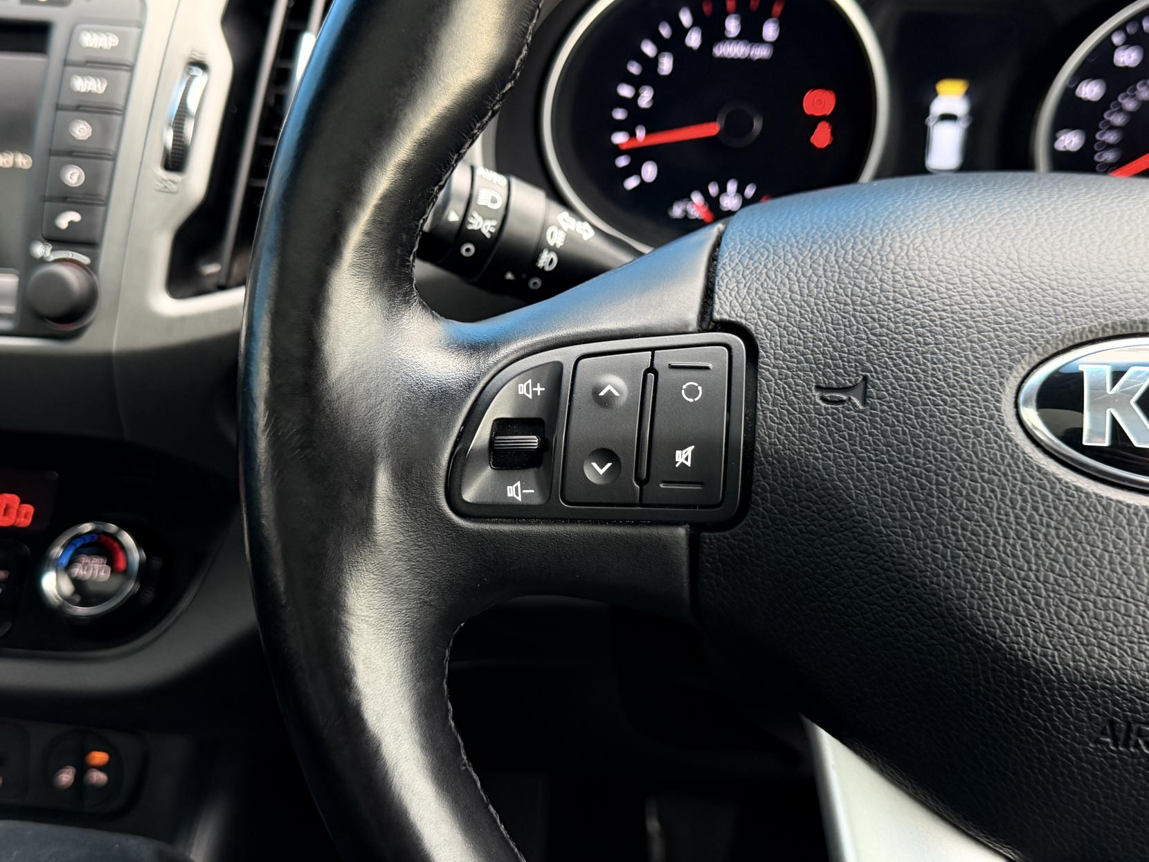 Kia Sportage 1.7 CRDi EcoDynamics 4 SUV 5dr Diesel Manual 2WD Euro 5 (s/s) (114 bhp)