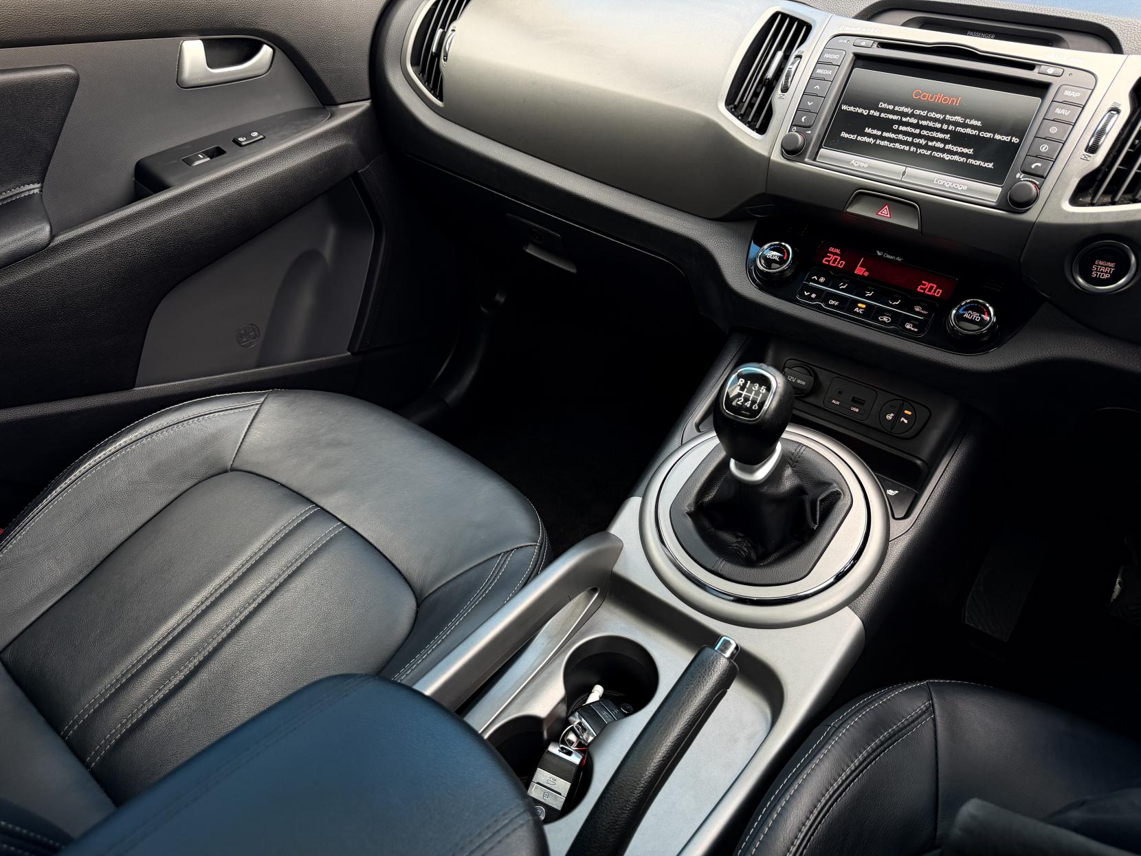 Kia Sportage 1.7 CRDi EcoDynamics 4 SUV 5dr Diesel Manual 2WD Euro 5 (s/s) (114 bhp)