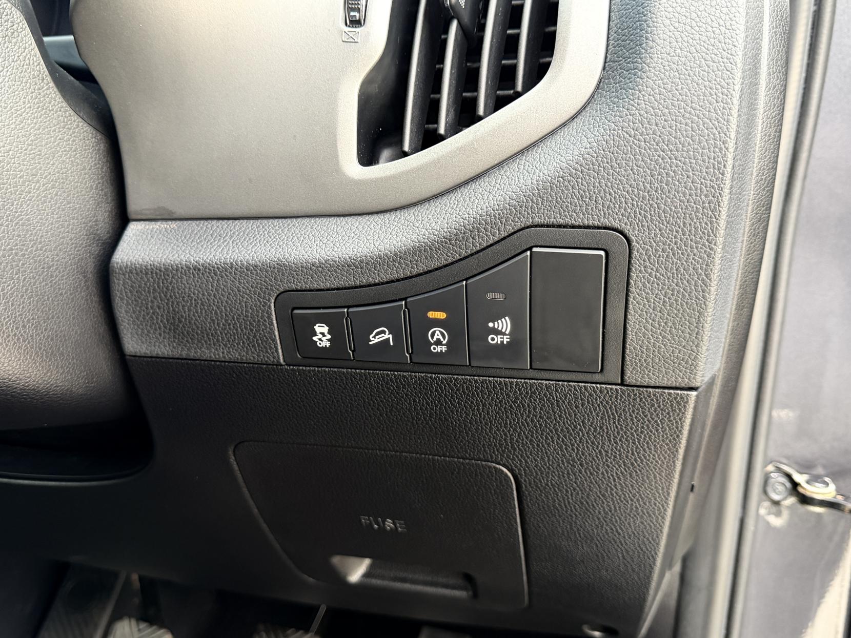 Kia Sportage 1.7 CRDi EcoDynamics 4 SUV 5dr Diesel Manual 2WD Euro 5 (s/s) (114 bhp)