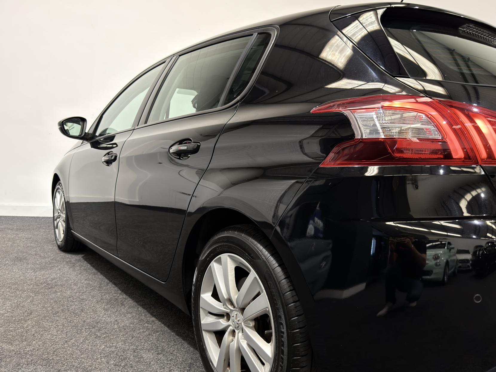 Peugeot 308 1.6 HDi Active Hatchback 5dr Diesel Manual Euro 5 (92 ps)