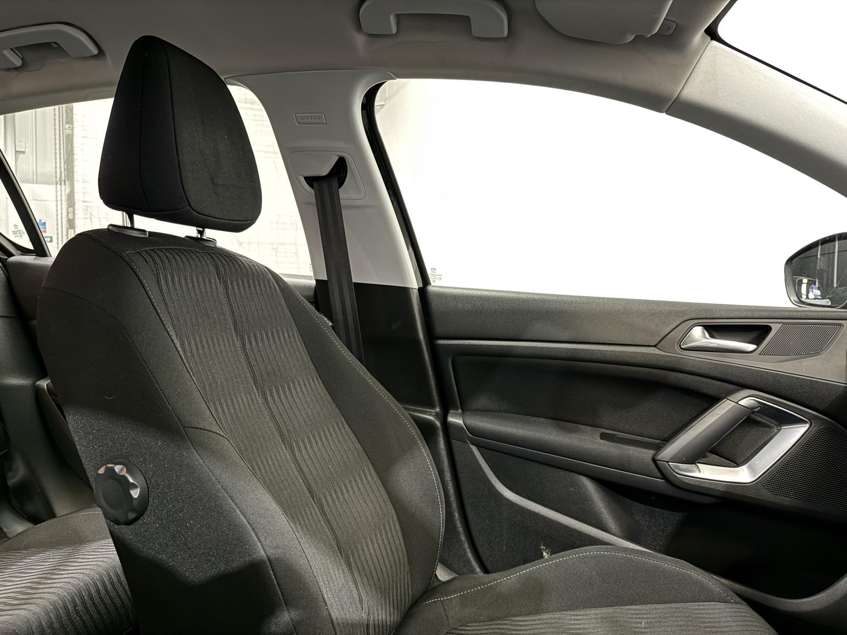 Peugeot 308 1.6 HDi Active Hatchback 5dr Diesel Manual Euro 5 (92 ps)