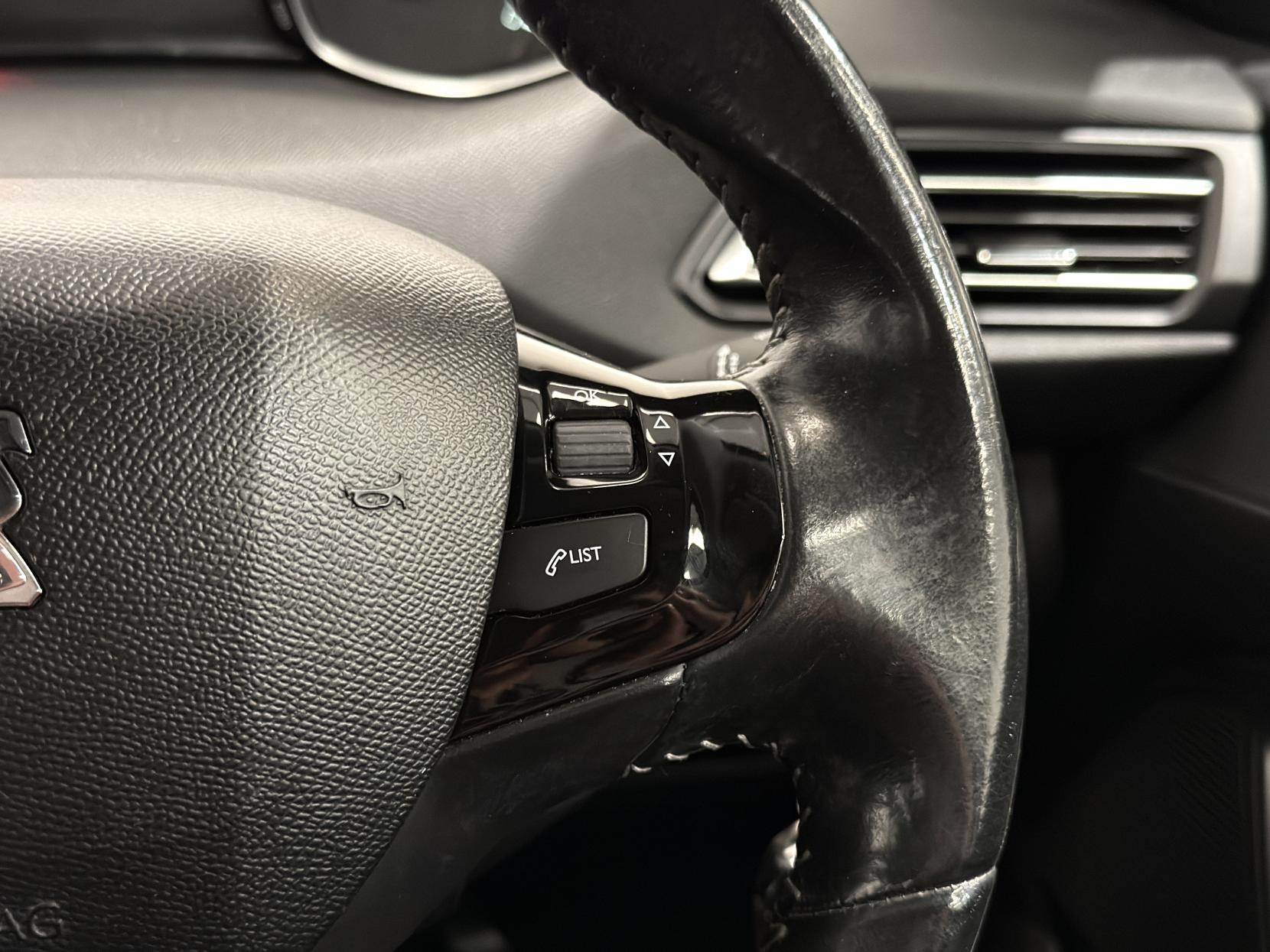 Peugeot 308 1.6 HDi Active Hatchback 5dr Diesel Manual Euro 5 (92 ps)
