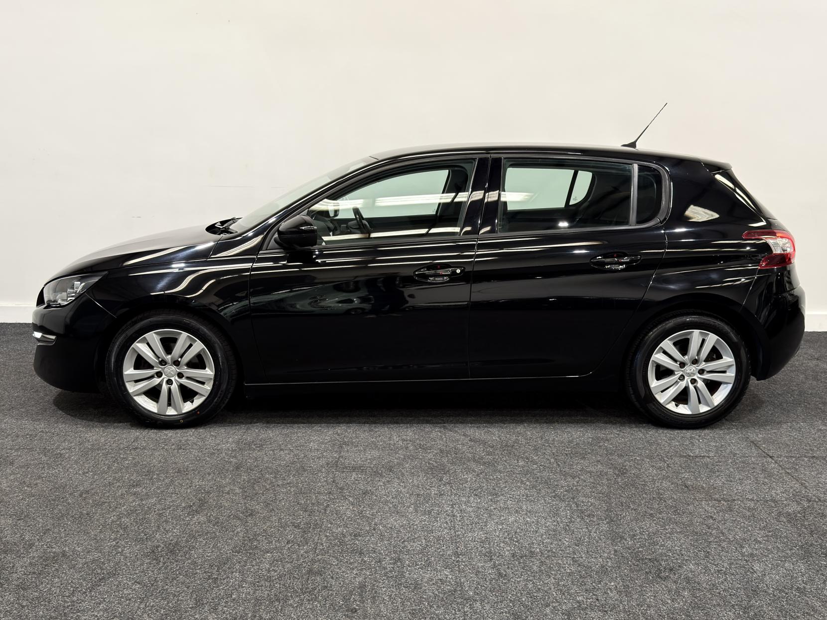 Peugeot 308 1.6 HDi Active Hatchback 5dr Diesel Manual Euro 5 (92 ps)