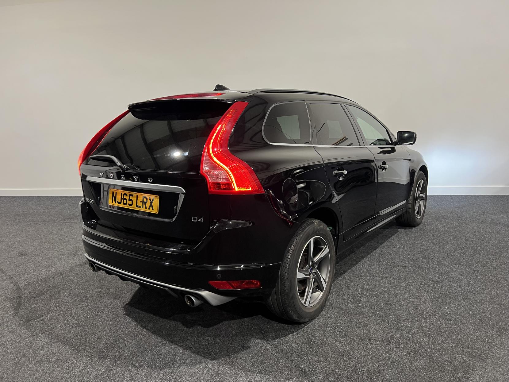 Volvo XC60 2.0 D4 R-Design SUV 5dr Diesel Manual Euro 6 (s/s) (190 ps)