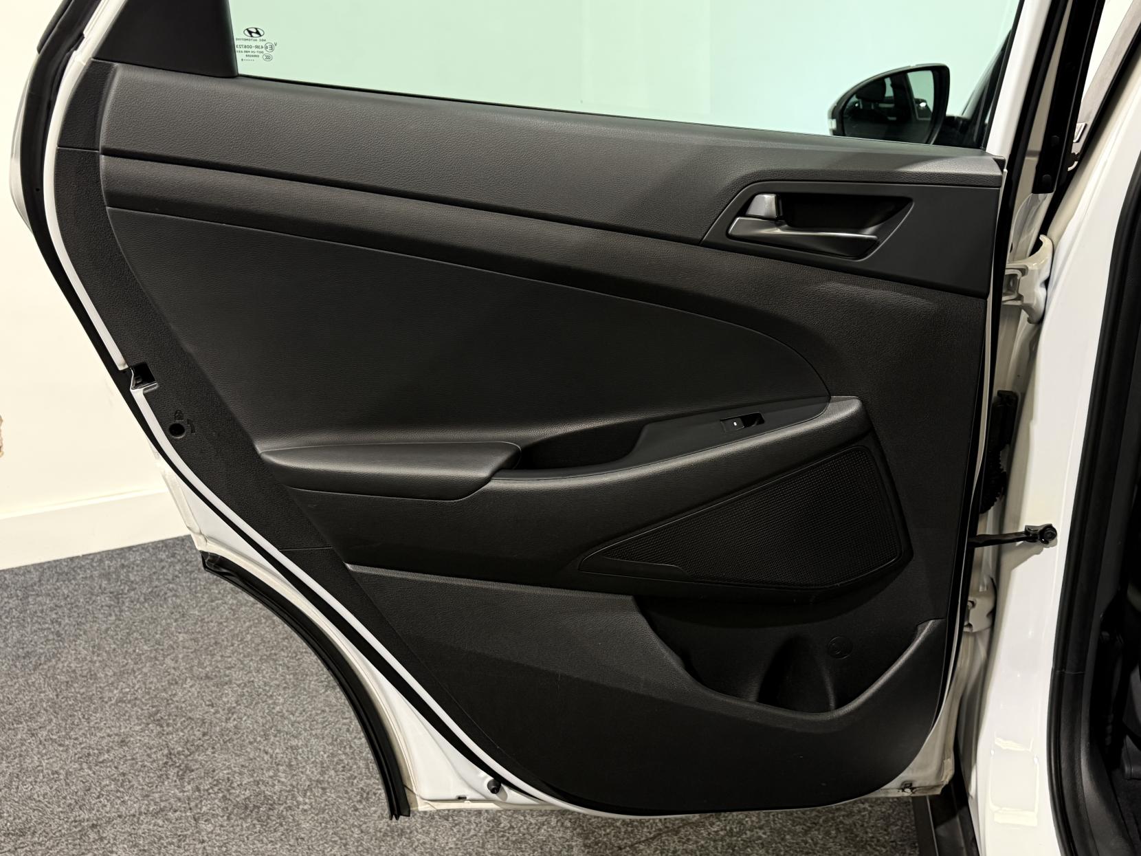 Hyundai TUCSON 1.7 CRDi Blue Drive GO! SE SUV 5dr Diesel DCT Euro 6 (s/s) (141 ps)