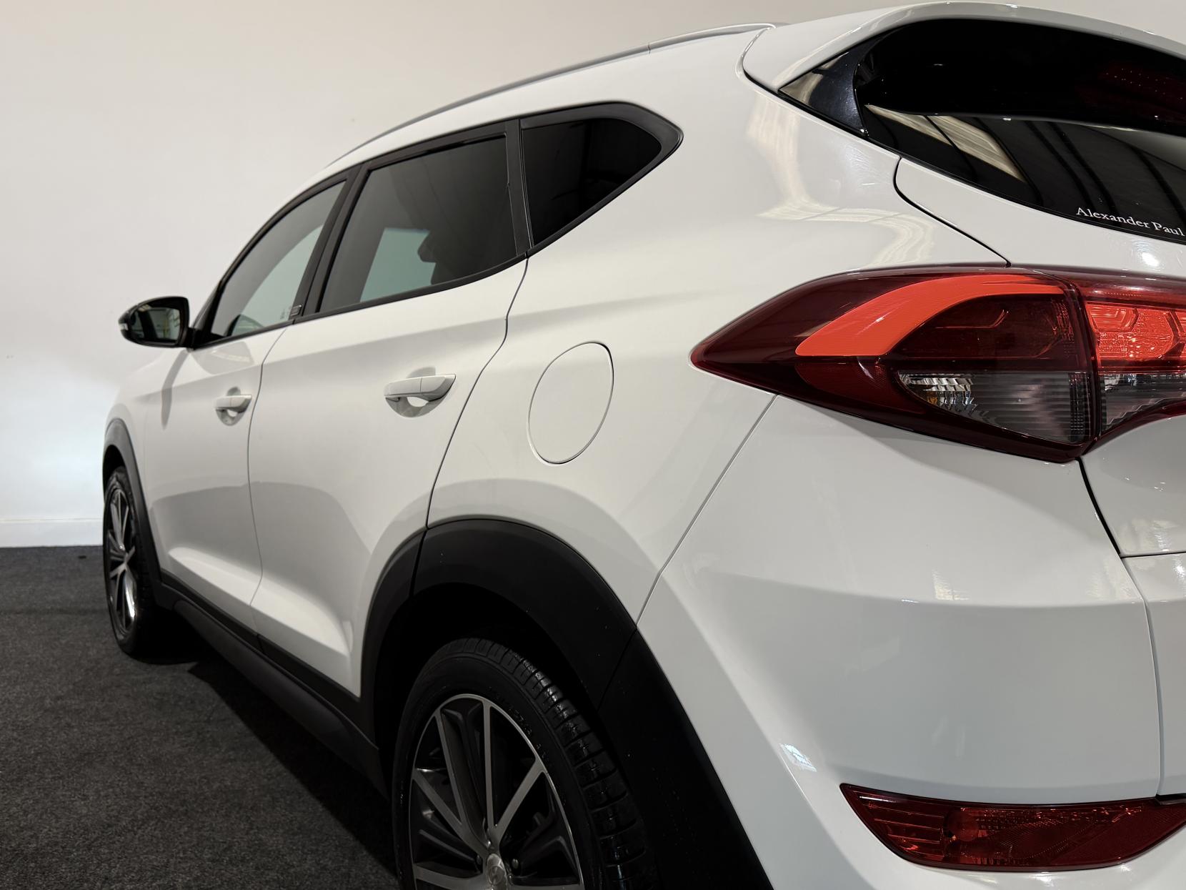 Hyundai TUCSON 1.7 CRDi Blue Drive GO! SE SUV 5dr Diesel DCT Euro 6 (s/s) (141 ps)