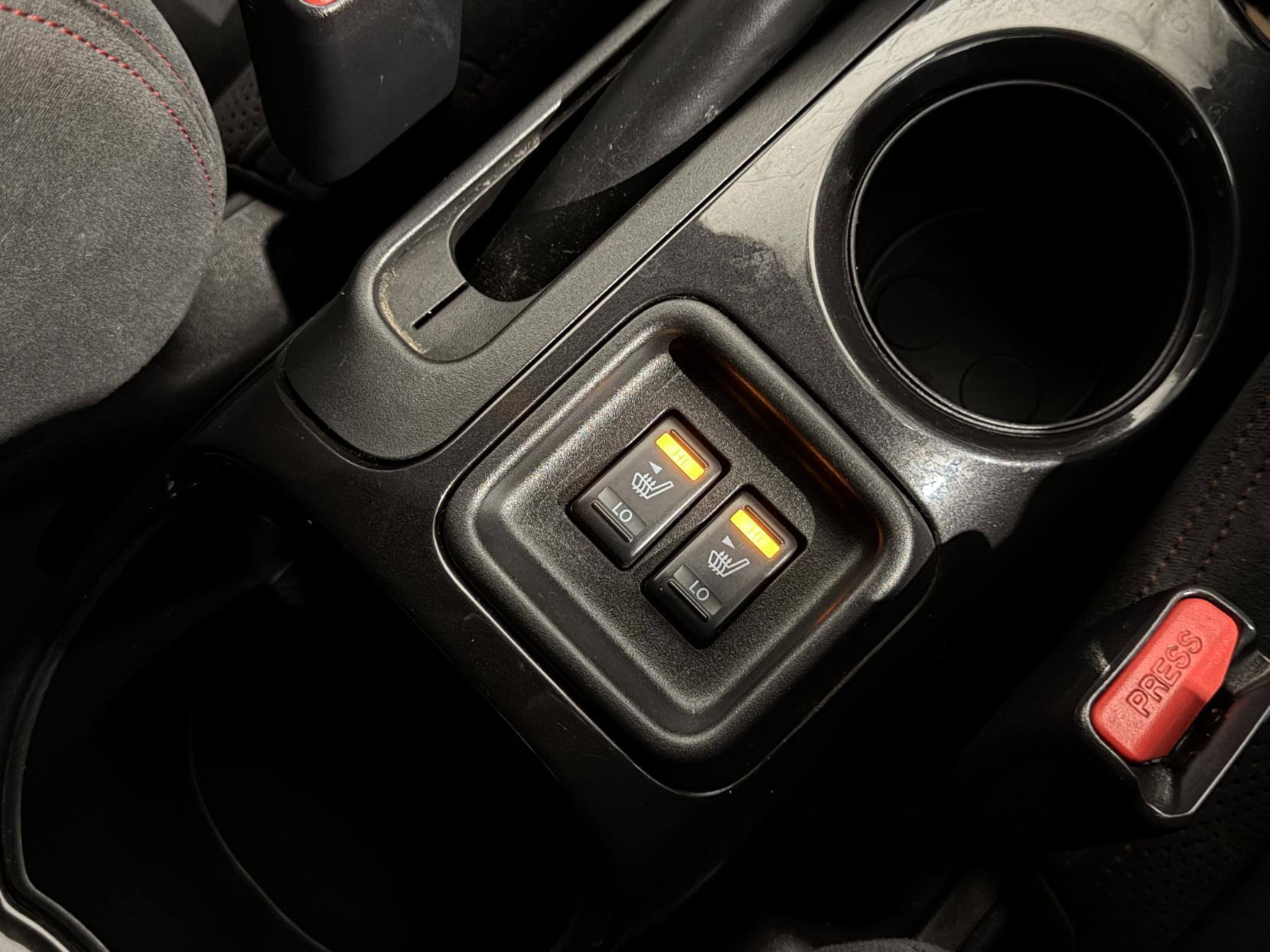 Nissan Juke 1.6 DIG-T Nismo SUV 5dr Petrol Manual Euro 5 (200 ps)