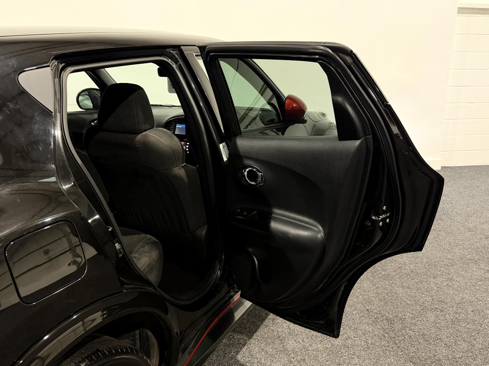 Nissan Juke 1.6 DIG-T Nismo SUV 5dr Petrol Manual Euro 5 (200 ps)