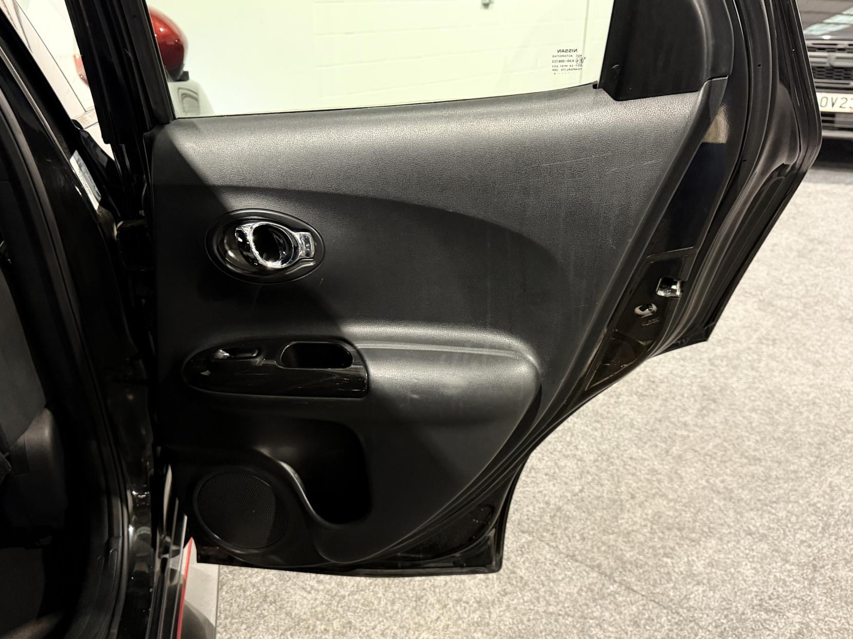 Nissan Juke 1.6 DIG-T Nismo SUV 5dr Petrol Manual Euro 5 (200 ps)